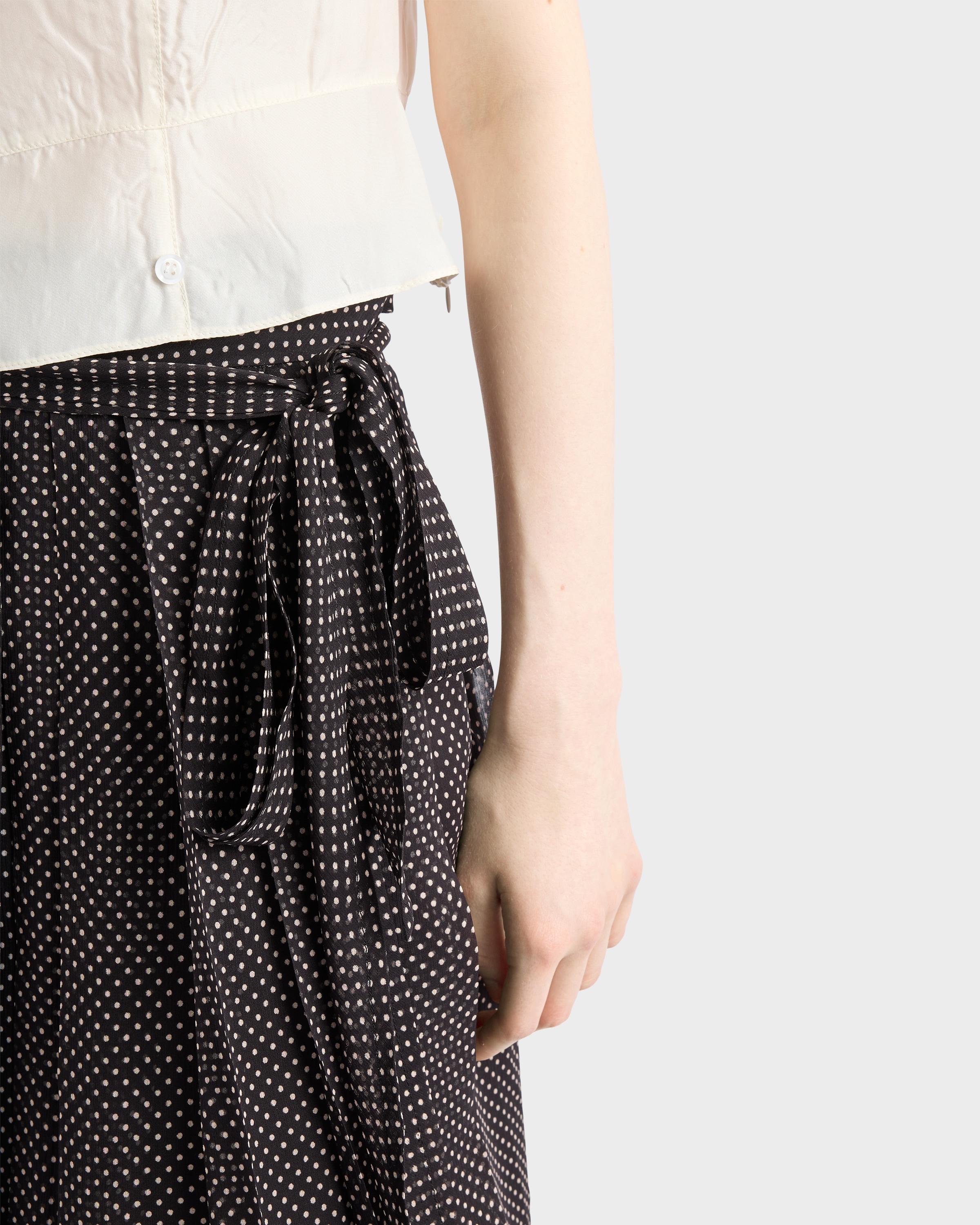 【日本入手困難】プラダ Printed chiffon wrap skirt スカート Prada Printed Chiffon Wrap Skirt in Black | Lyst