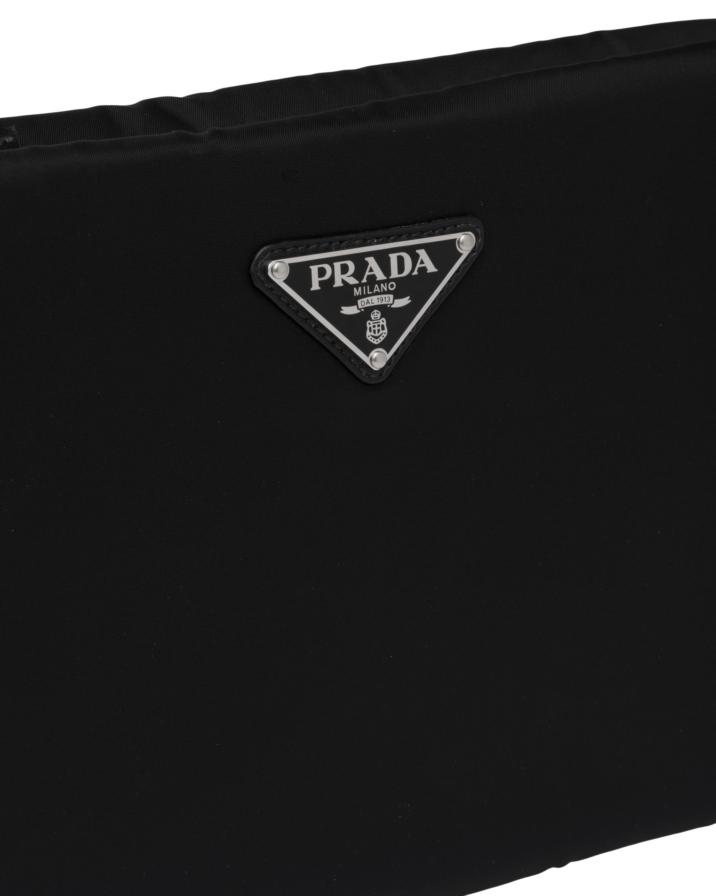 Prada Padded Nylon Large Chain Clutch (SHF-dHics9) – LuxeDH