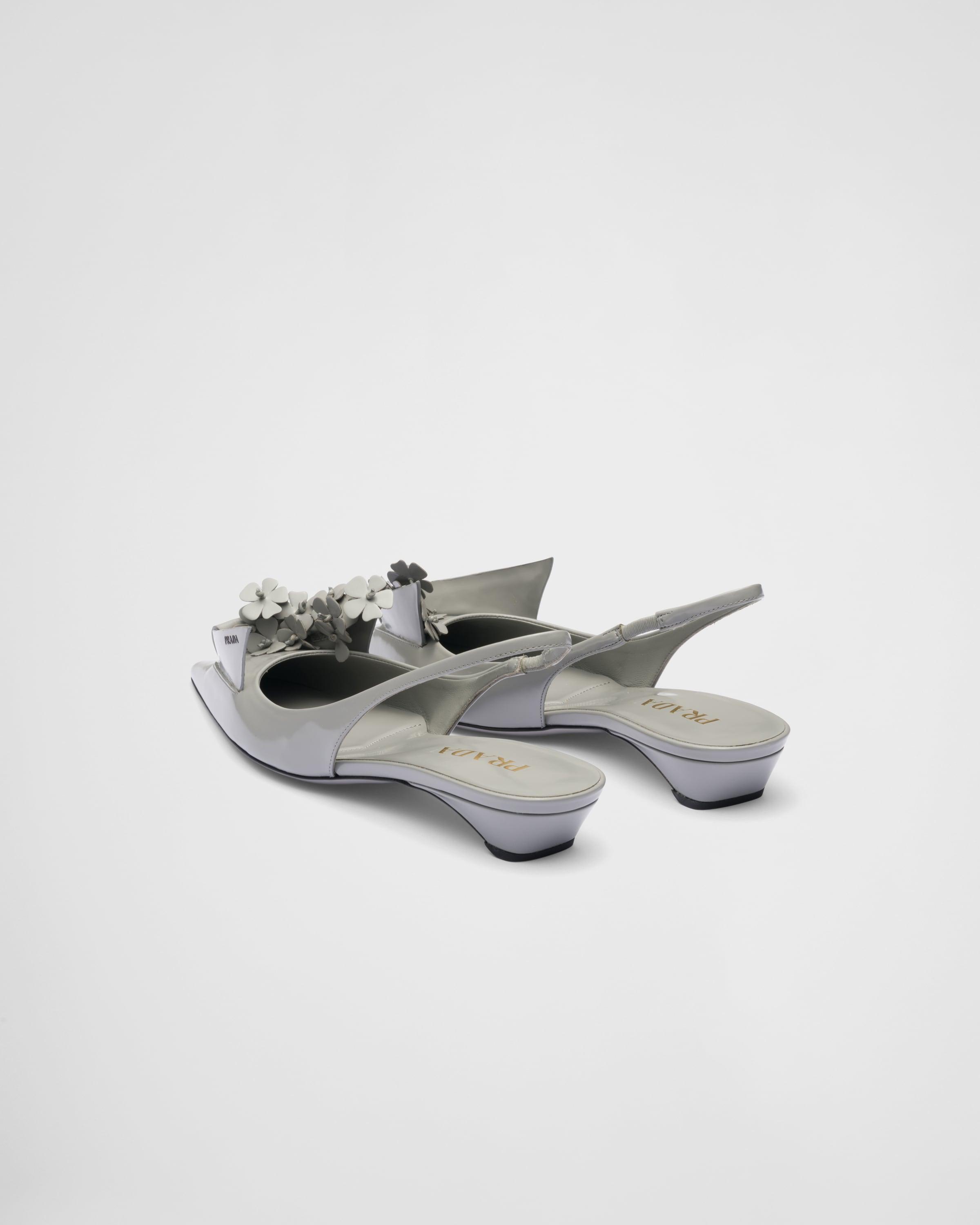 PRADA＊slingback pumps with floral appliques パンプス＊送込 PRADA＊slingback pumps with floral appliques パンプス＊送込