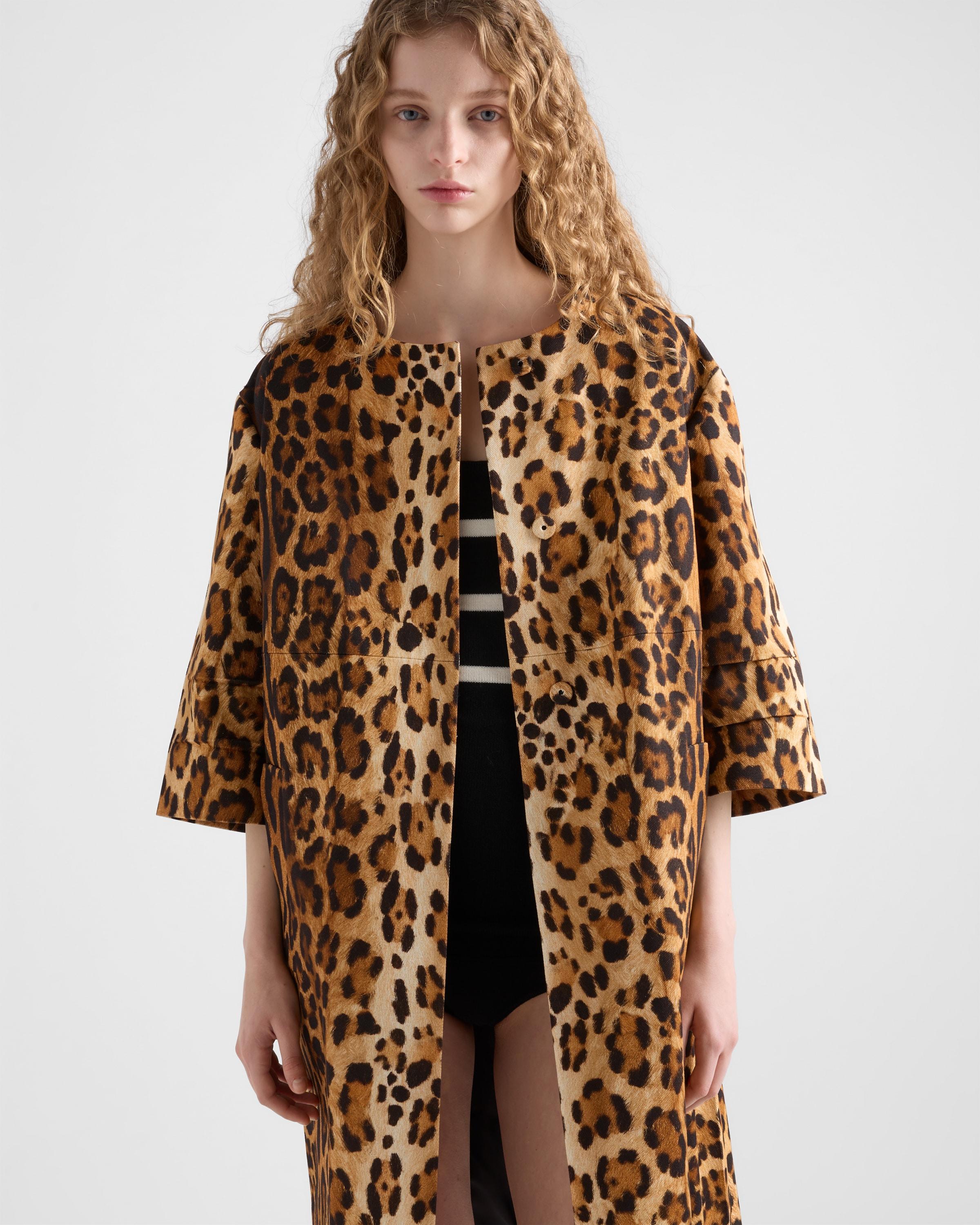 コート Prada Single-breasted overcoat in animalier drill Prada Single-Breasted Animal Print Drill Coat in Natural | Lyst