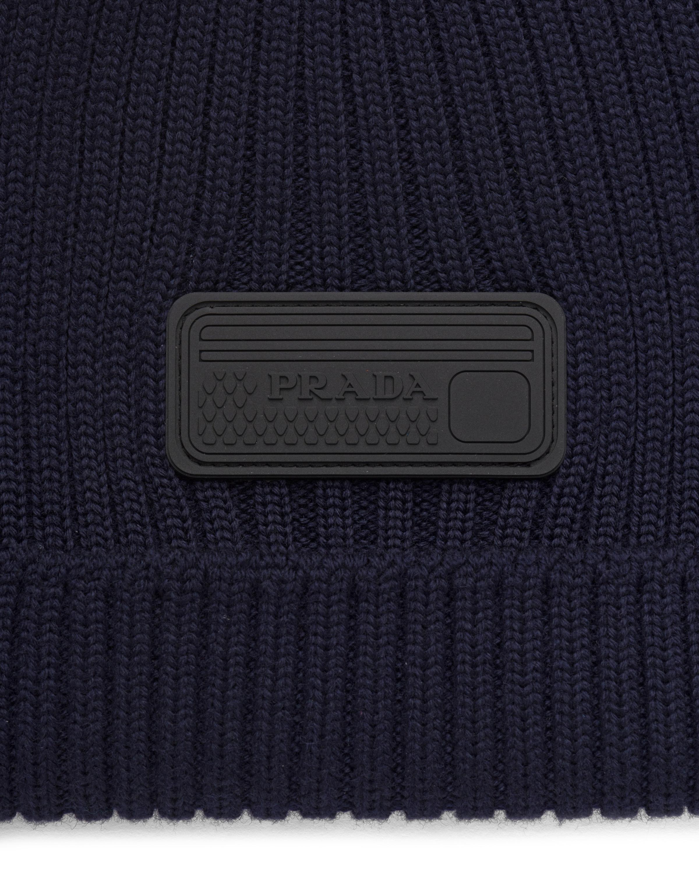Prada Logo Patch Wool Beanie in Navy (Blue) for Men - Save 71% - Lyst
