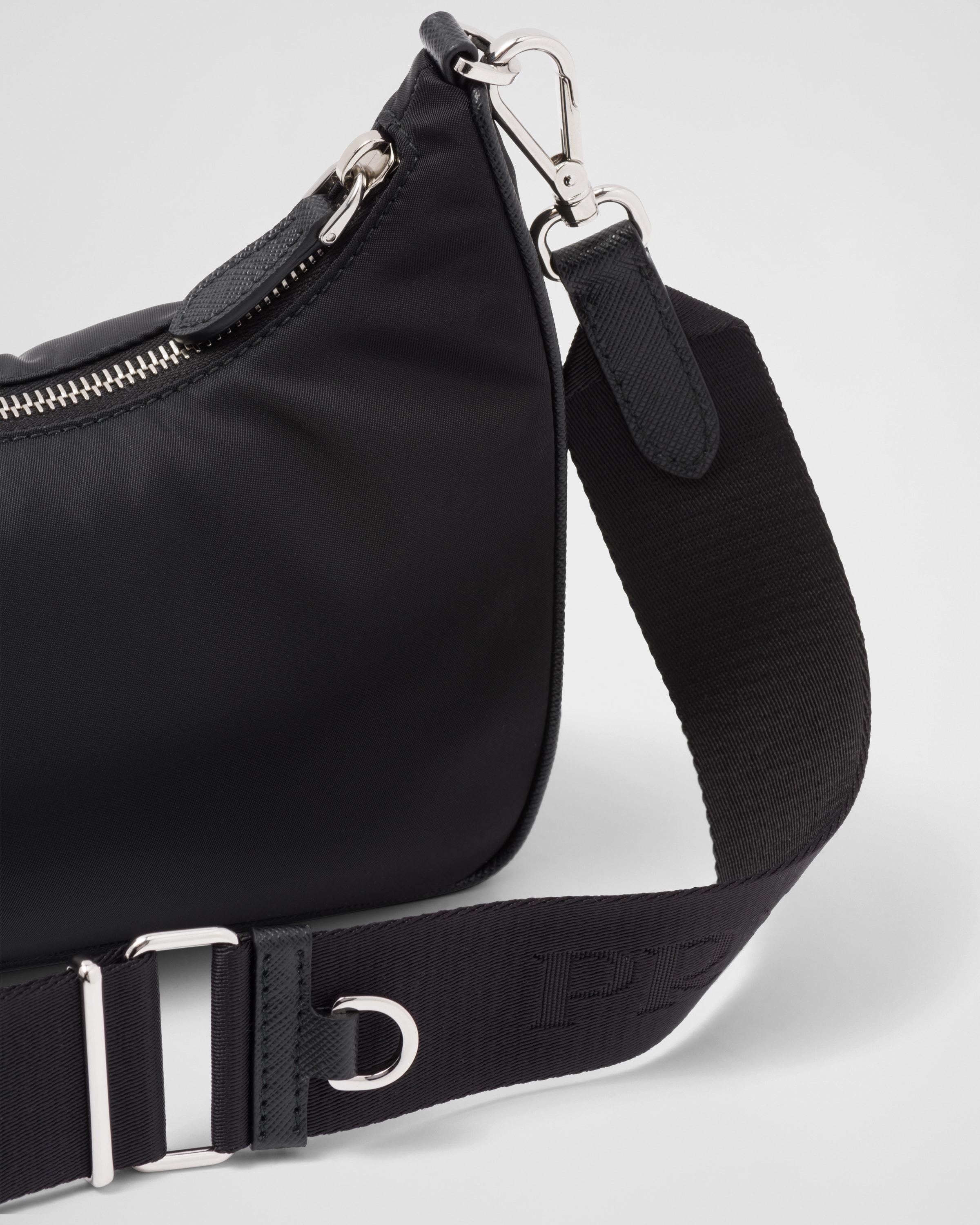 Re-edition 2005 handbag Prada Black in Synthetic - 34655090