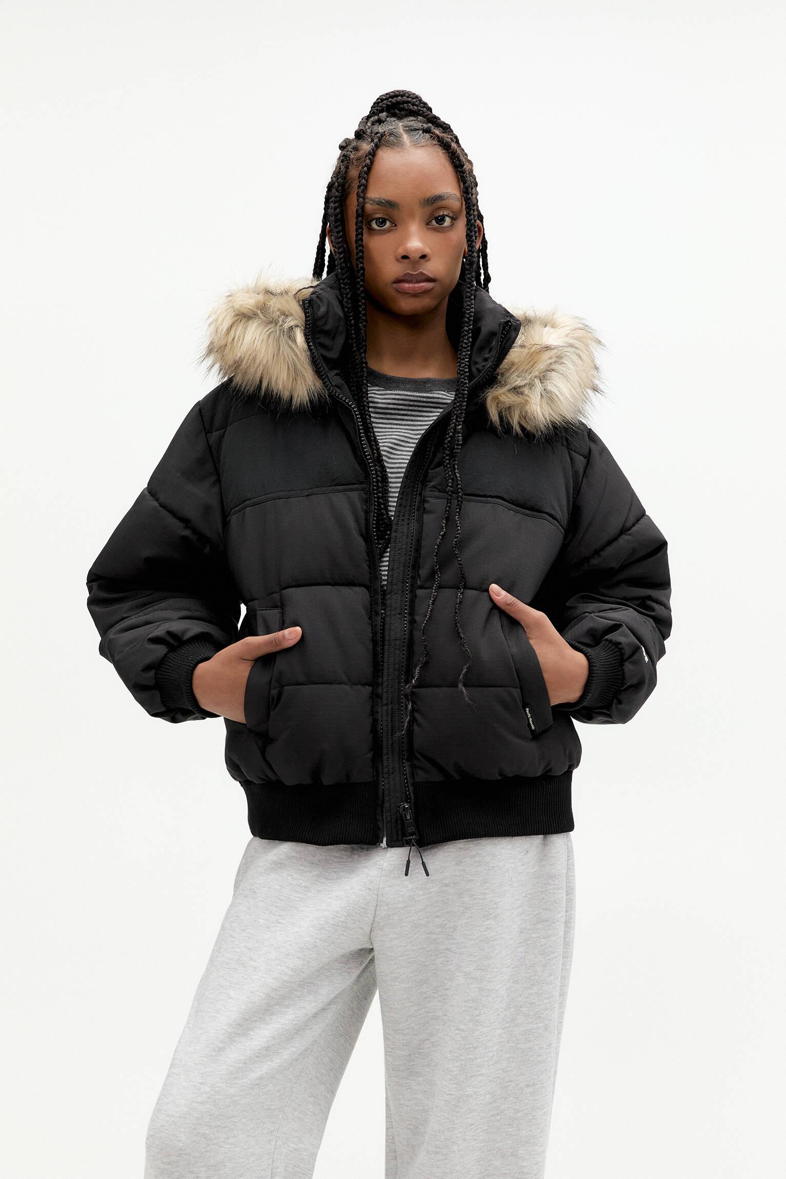 Pull&Bear Puffer Jacket With Faux Fur Hood in Black Lyst UK
