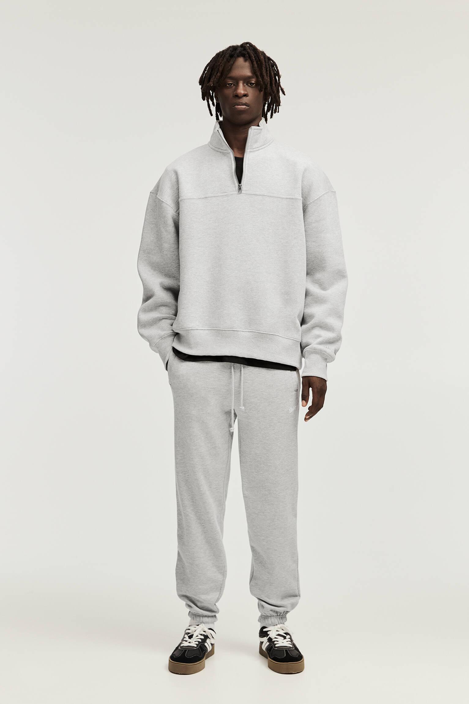 Pull and bear grey joggers hotsell