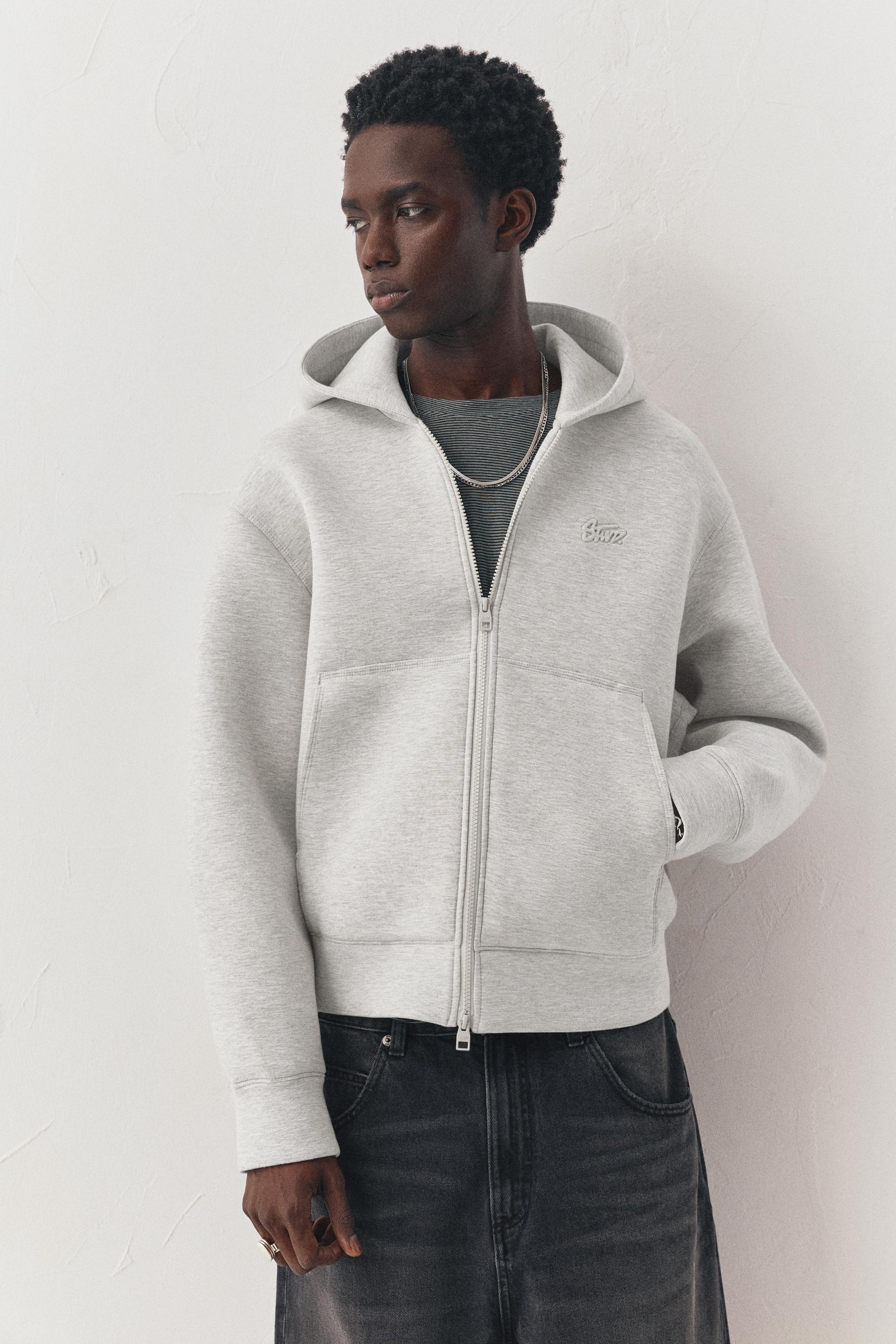 Combinaisons intégrales, tops, shortys surf et accessoires néoprène