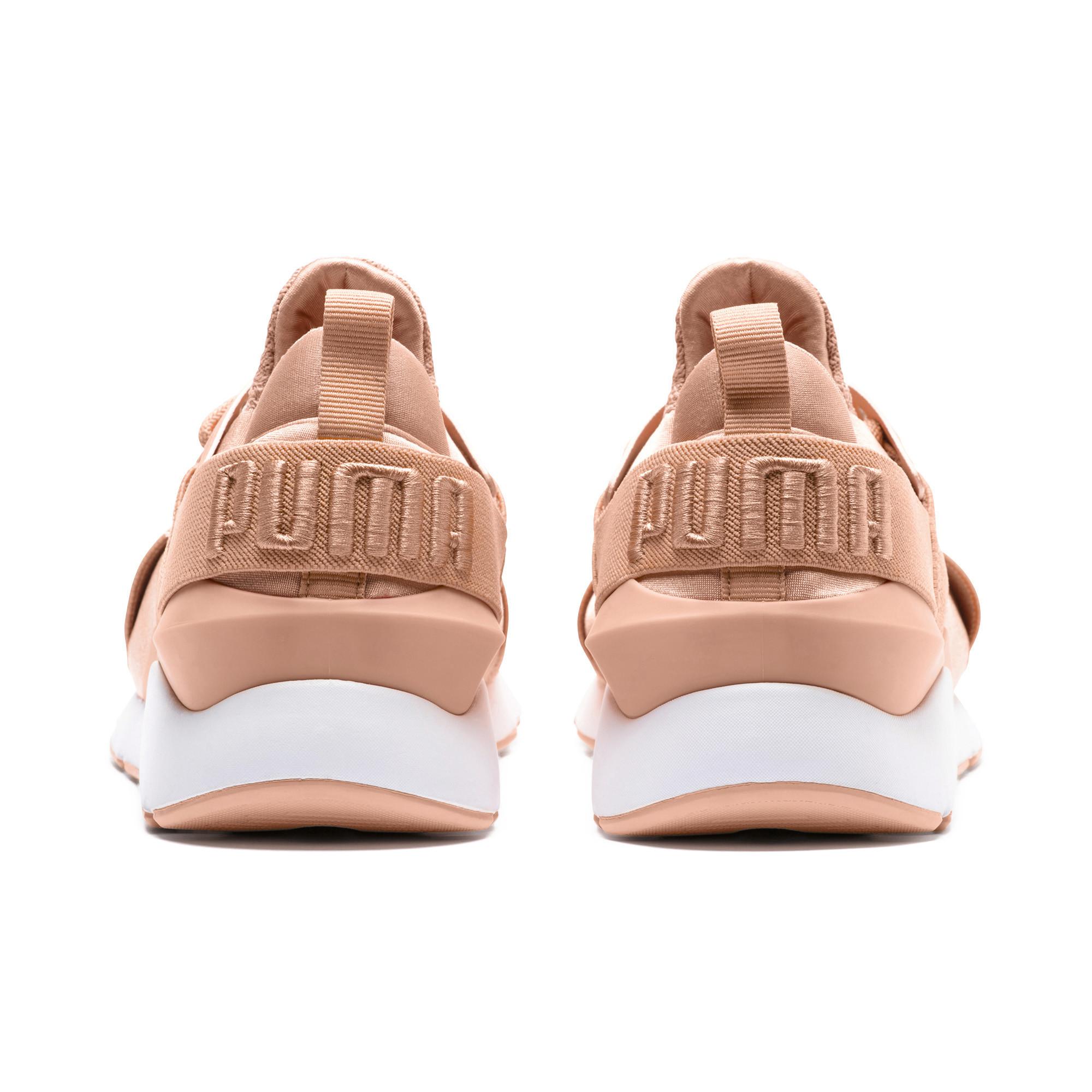 en pointe muse satin