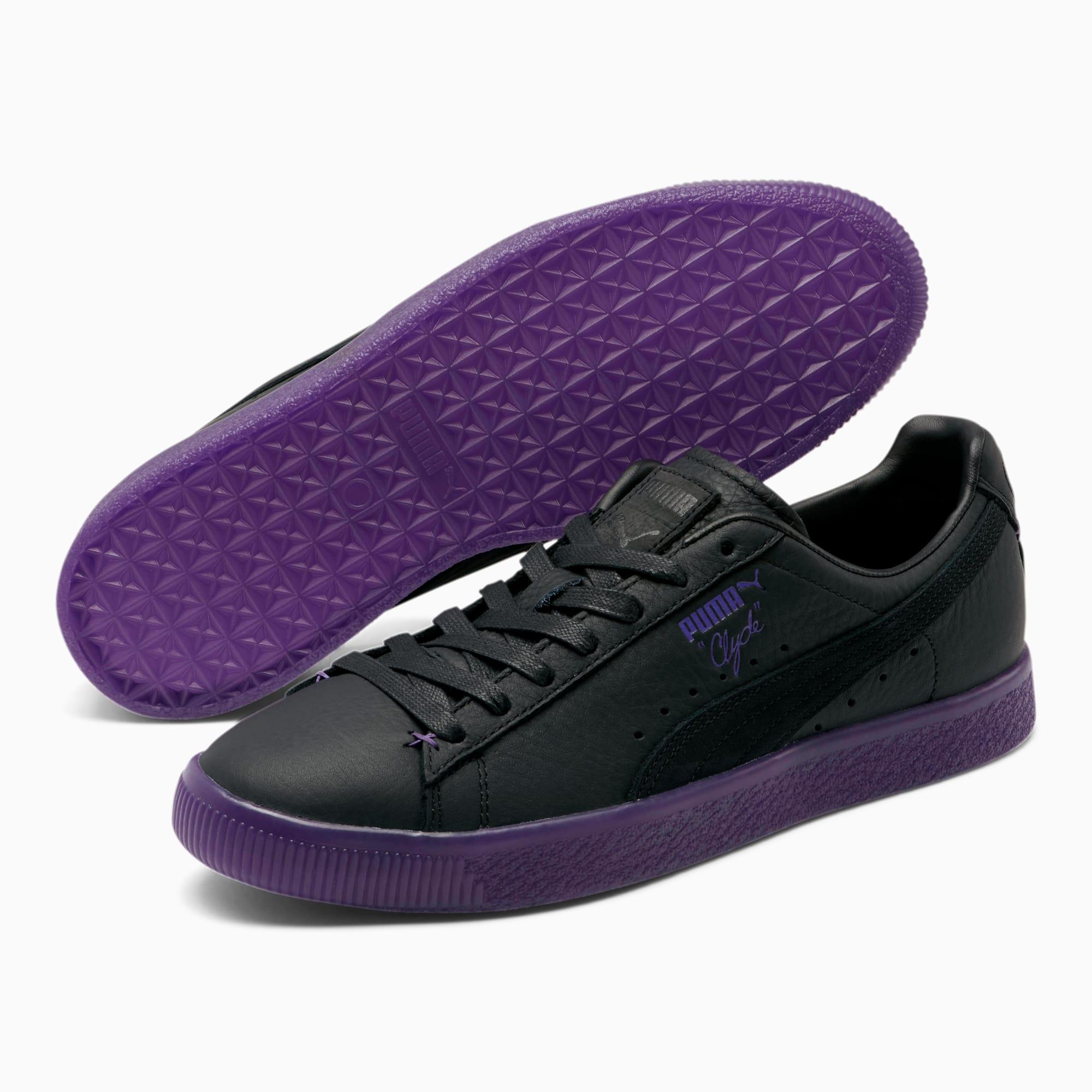 Амазинг пума. Puma Clyde Black Leather. Puma Sneakers women Black Purple. Puma Purple t7. Puma Sneakers Black Purple Exclusive.