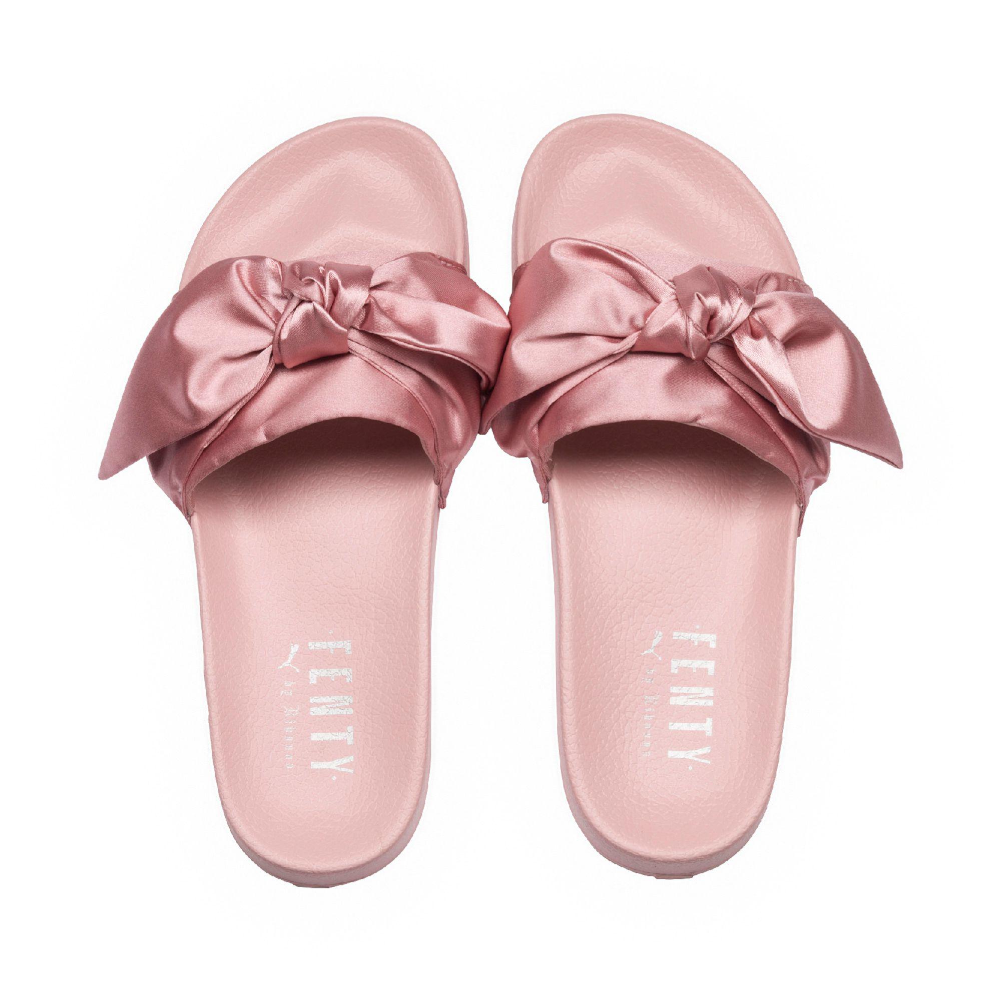 deseable Hija tienda PUMA X Fenty Bow Slides in Pink | Lyst