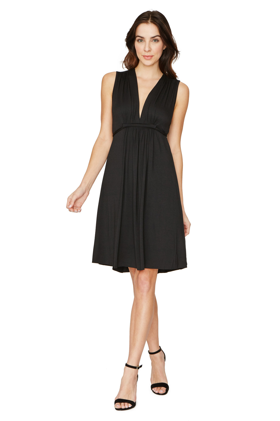 sleeveless black short dress