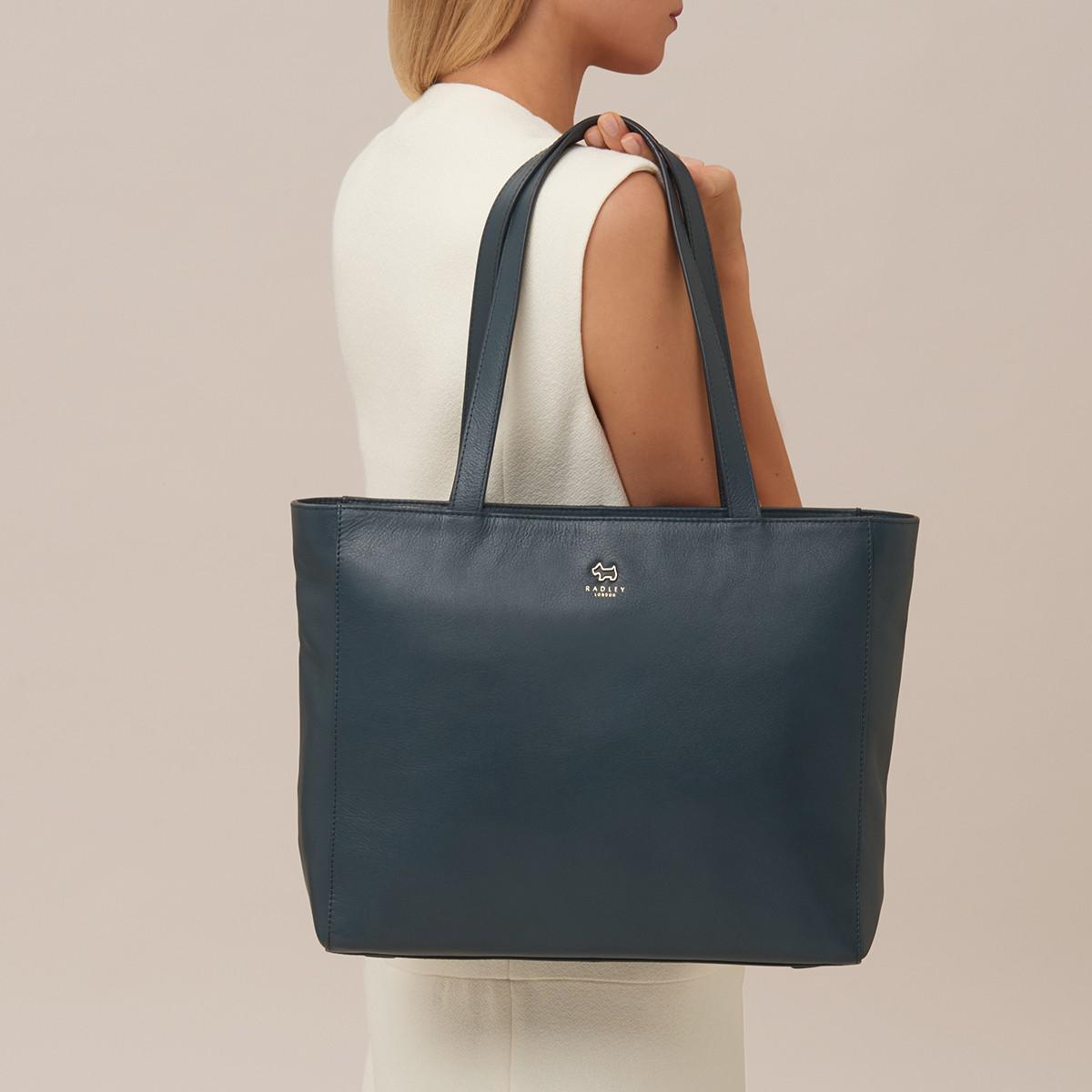 bag for men price