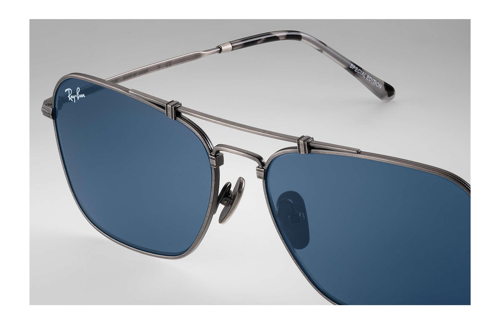 ray ban caravan blue
