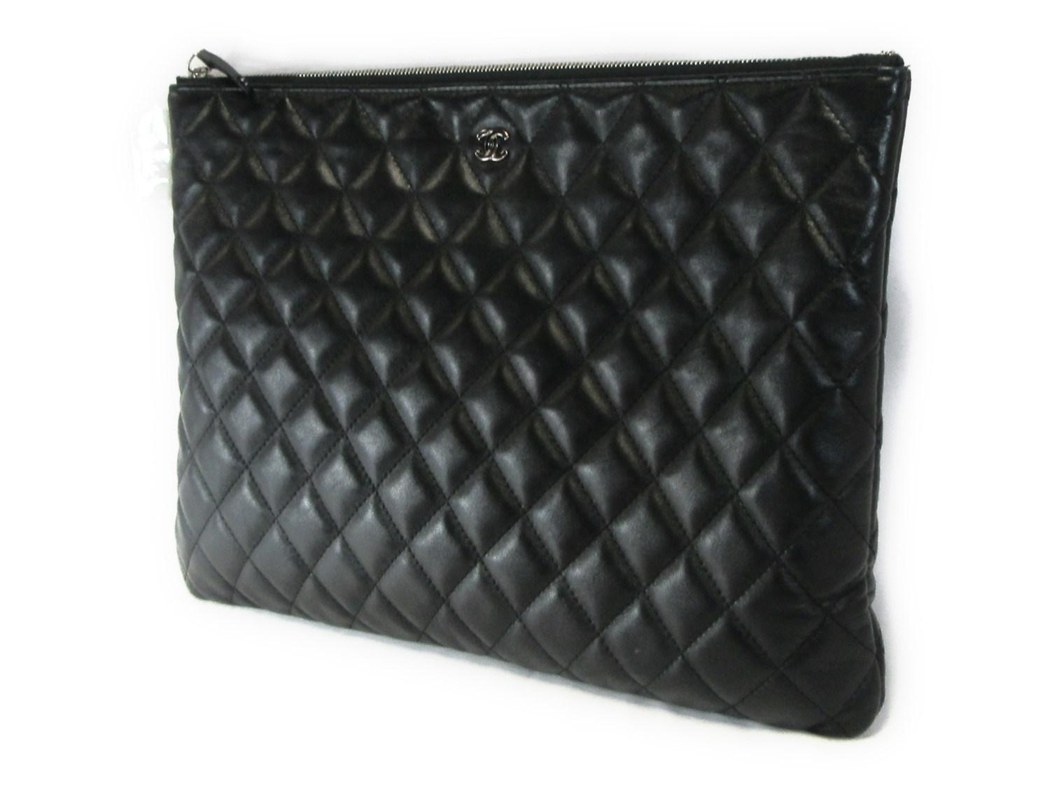 chanel clutch purse