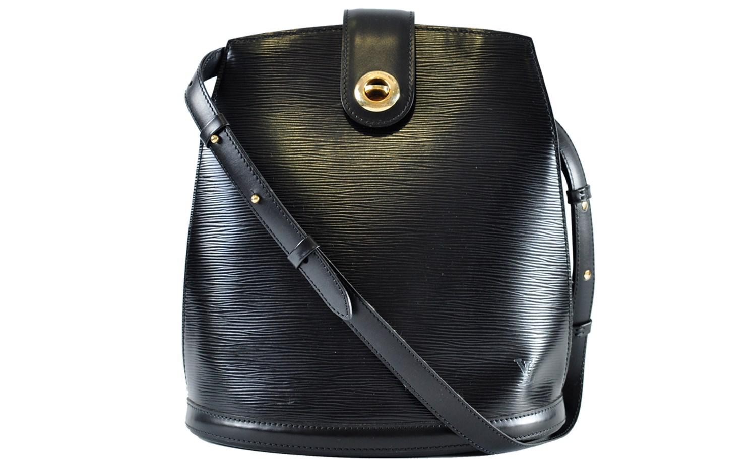 Louis Vuitton Black Epi Leather Cluny Bucket Shoulder Bag - Lyst