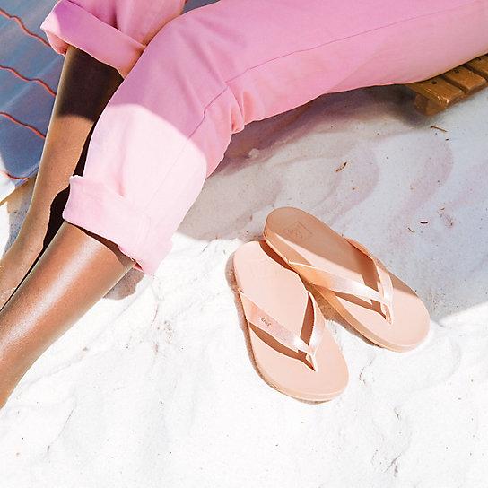 reef bounce court flip flops