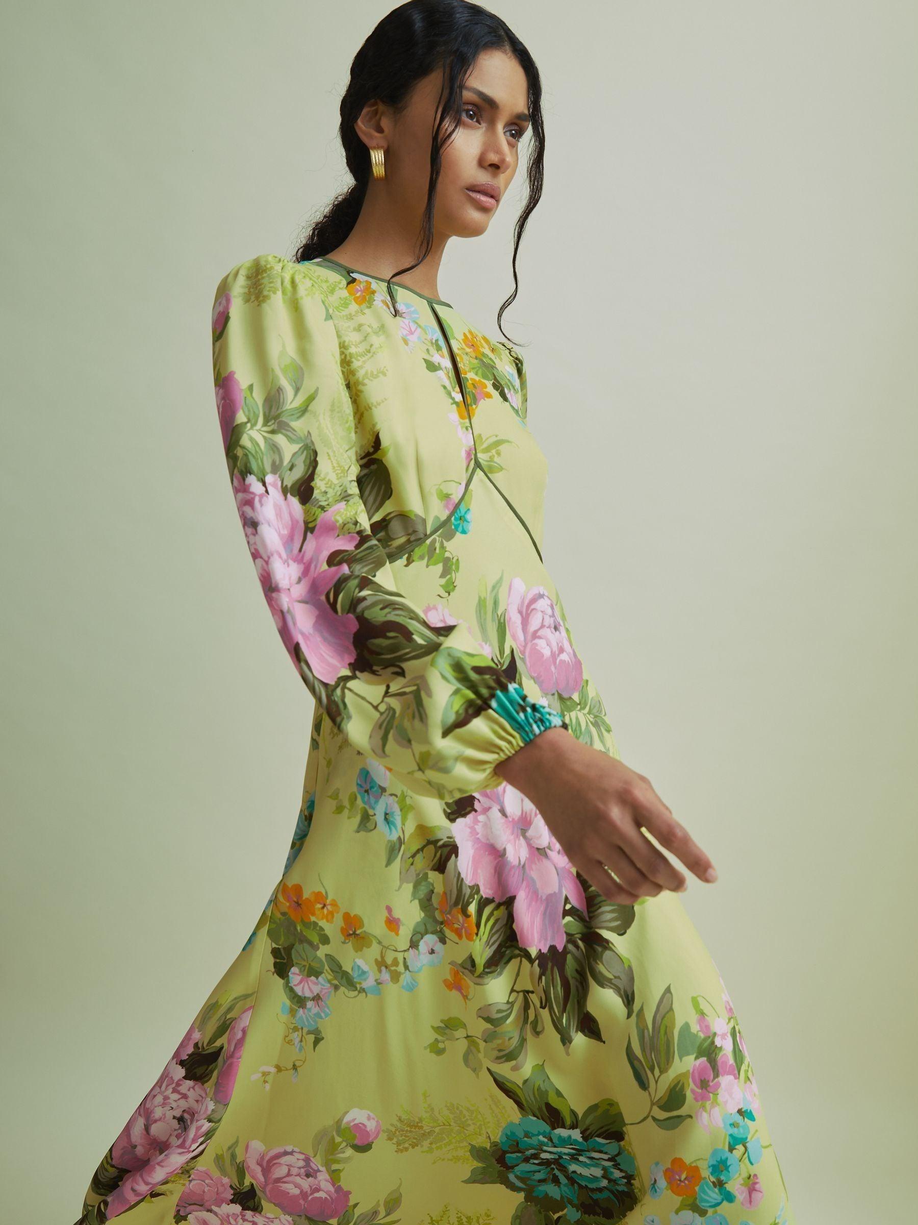 green emerald velvet dress Off-White Green Floral Cascade LENZING™ ECOVERO™ Euroflax™ Midi Dress –  FARM Rio main image 0