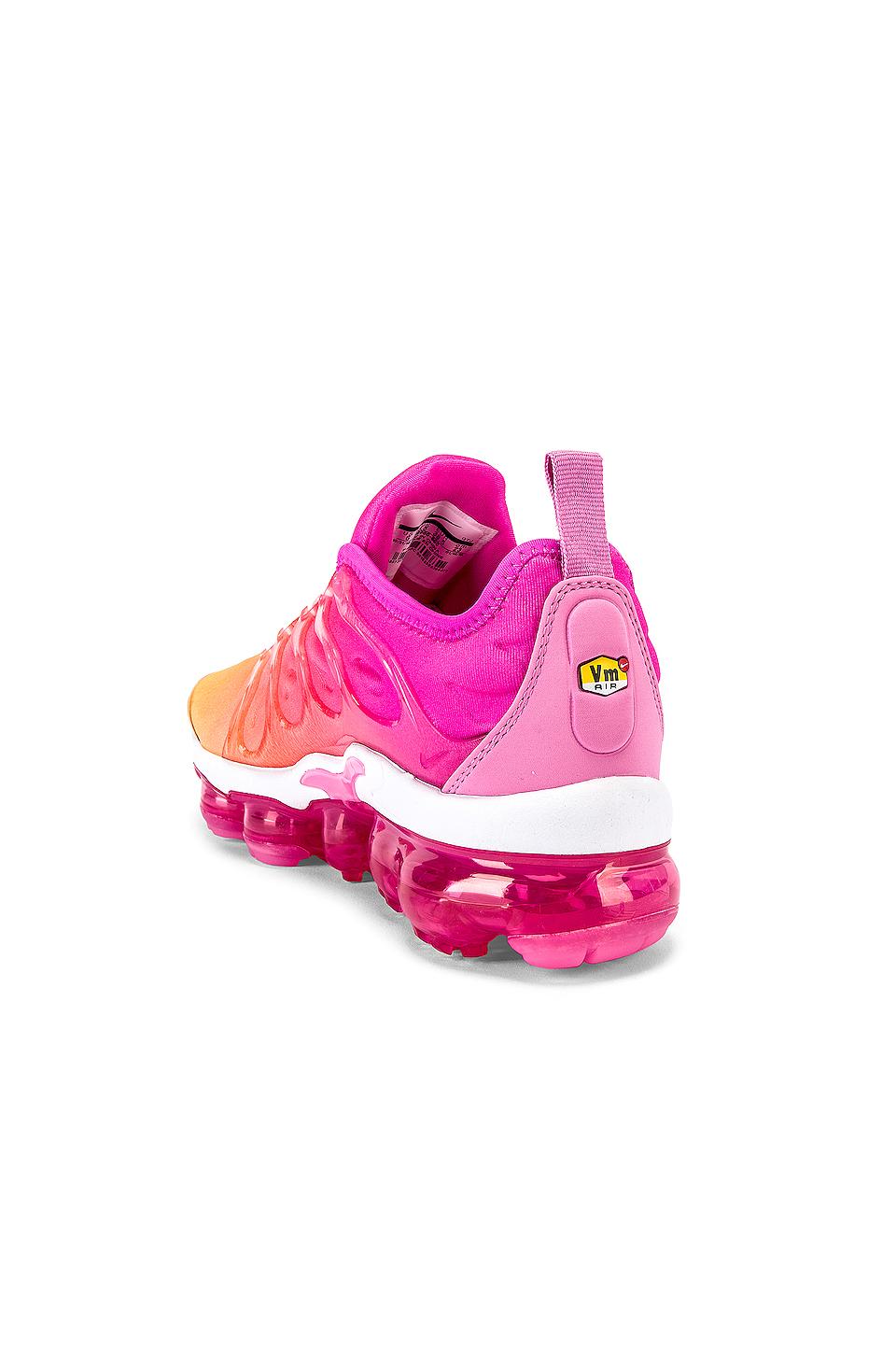 pink and gold vapormax