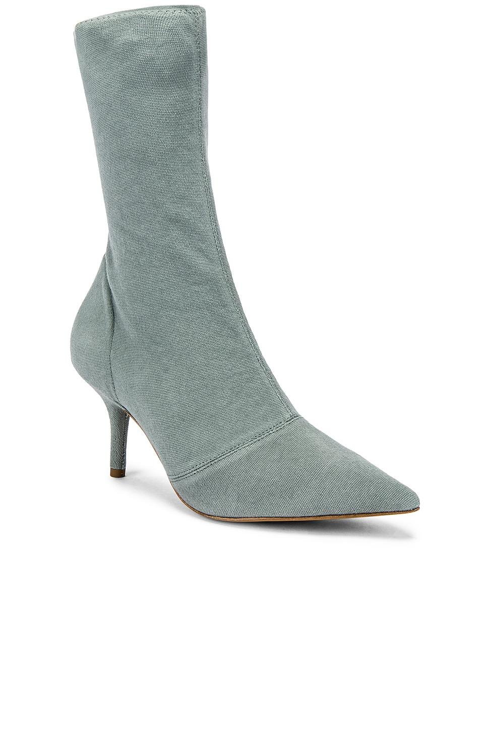 yeezys womens 8