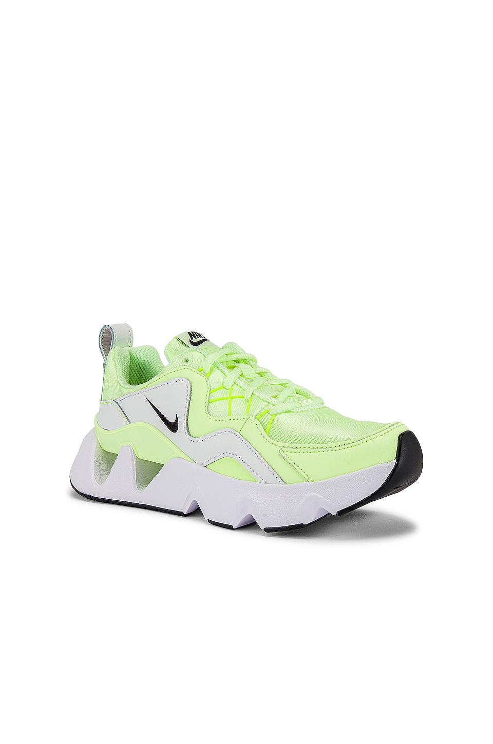 Nike Ryz 365 Shoe in Green | Lyst
