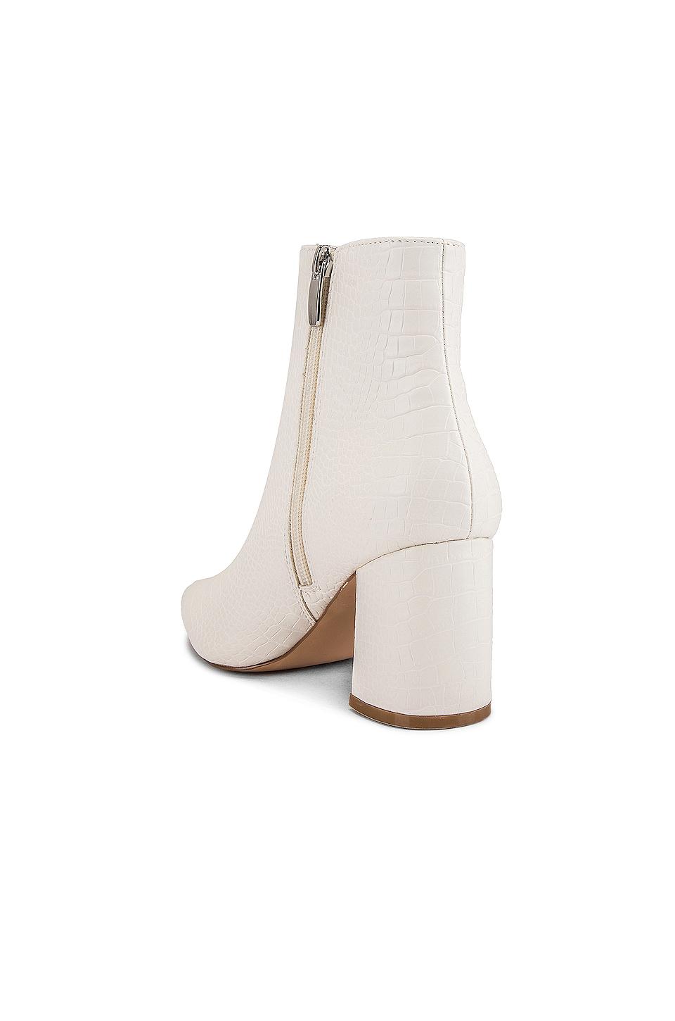steve madden nadalie bootie cognac