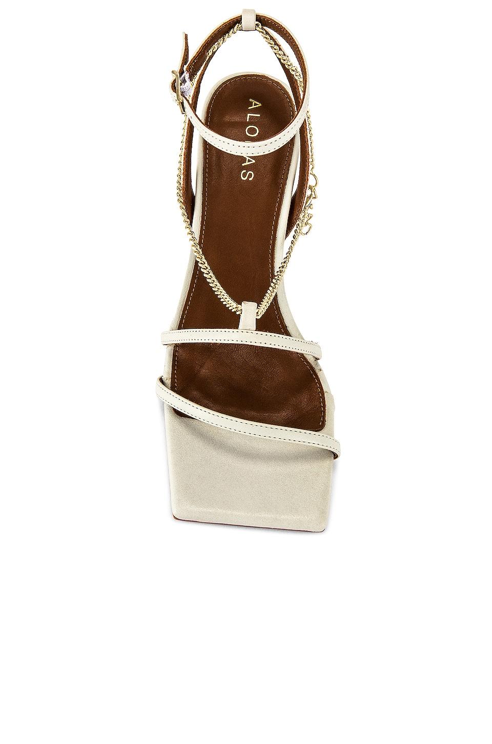 Alohas Leather Straps Chain Heel in 