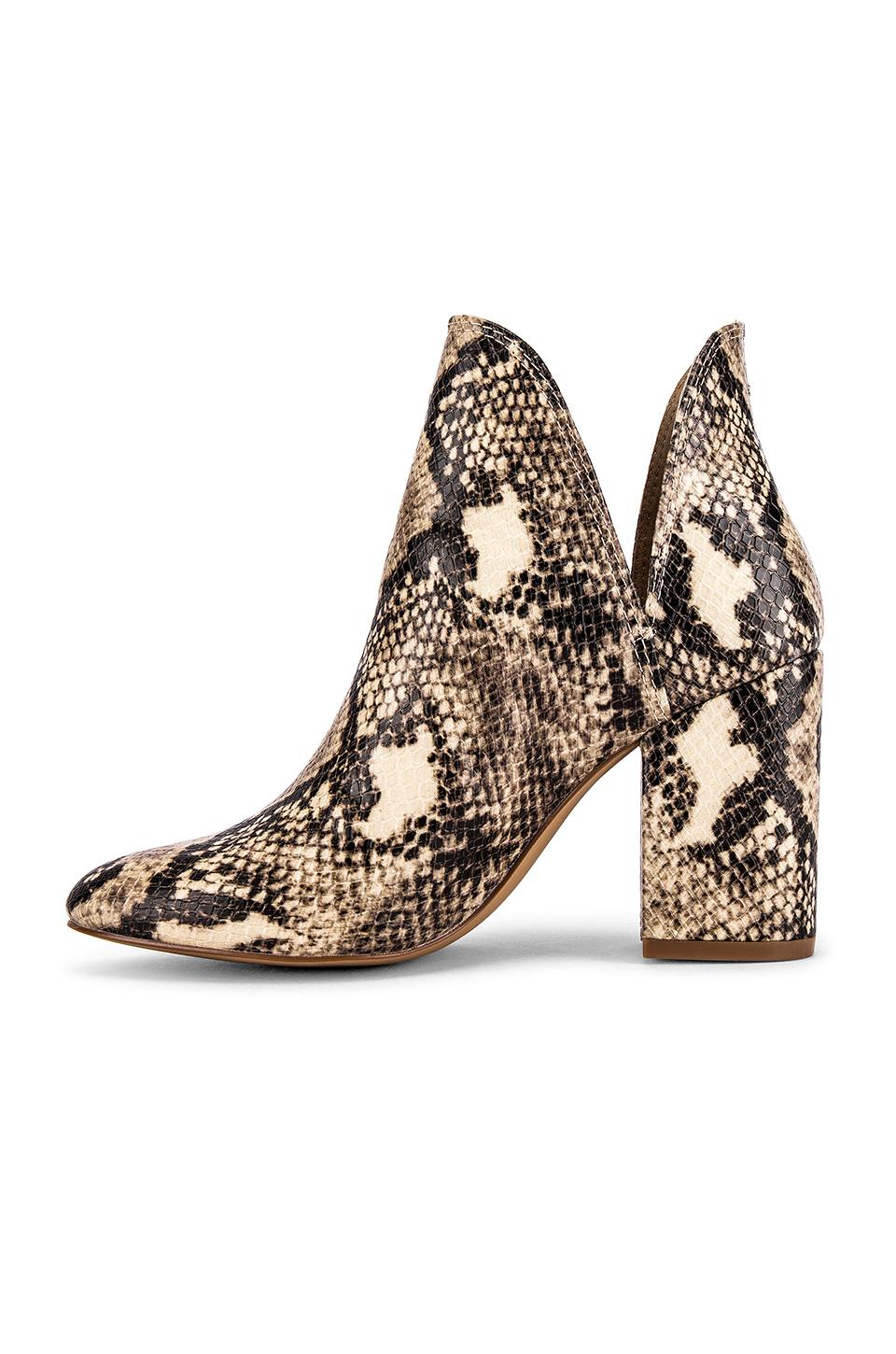 square toe heels tan