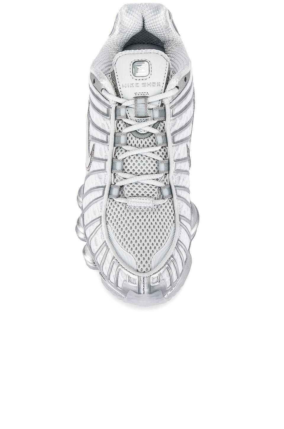 nike shox t1