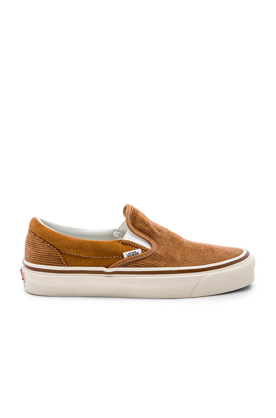 CHAUSSURES SLIP ON Velours côtelé Vans pour homme en coloris Marron | Lyst