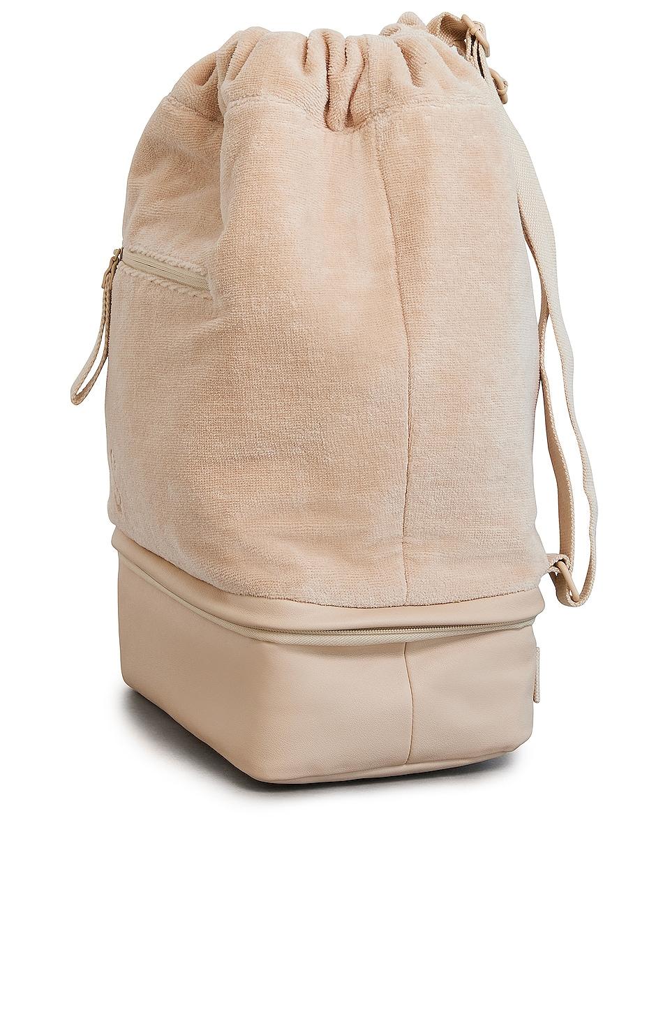 BEIS The Terry Cooler Backpack in Natural | Lyst