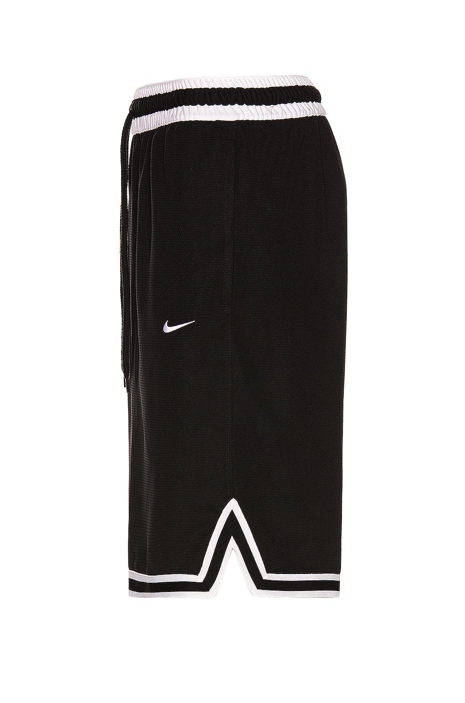 Nike Dna Shorts in Black \u0026 White (Black 