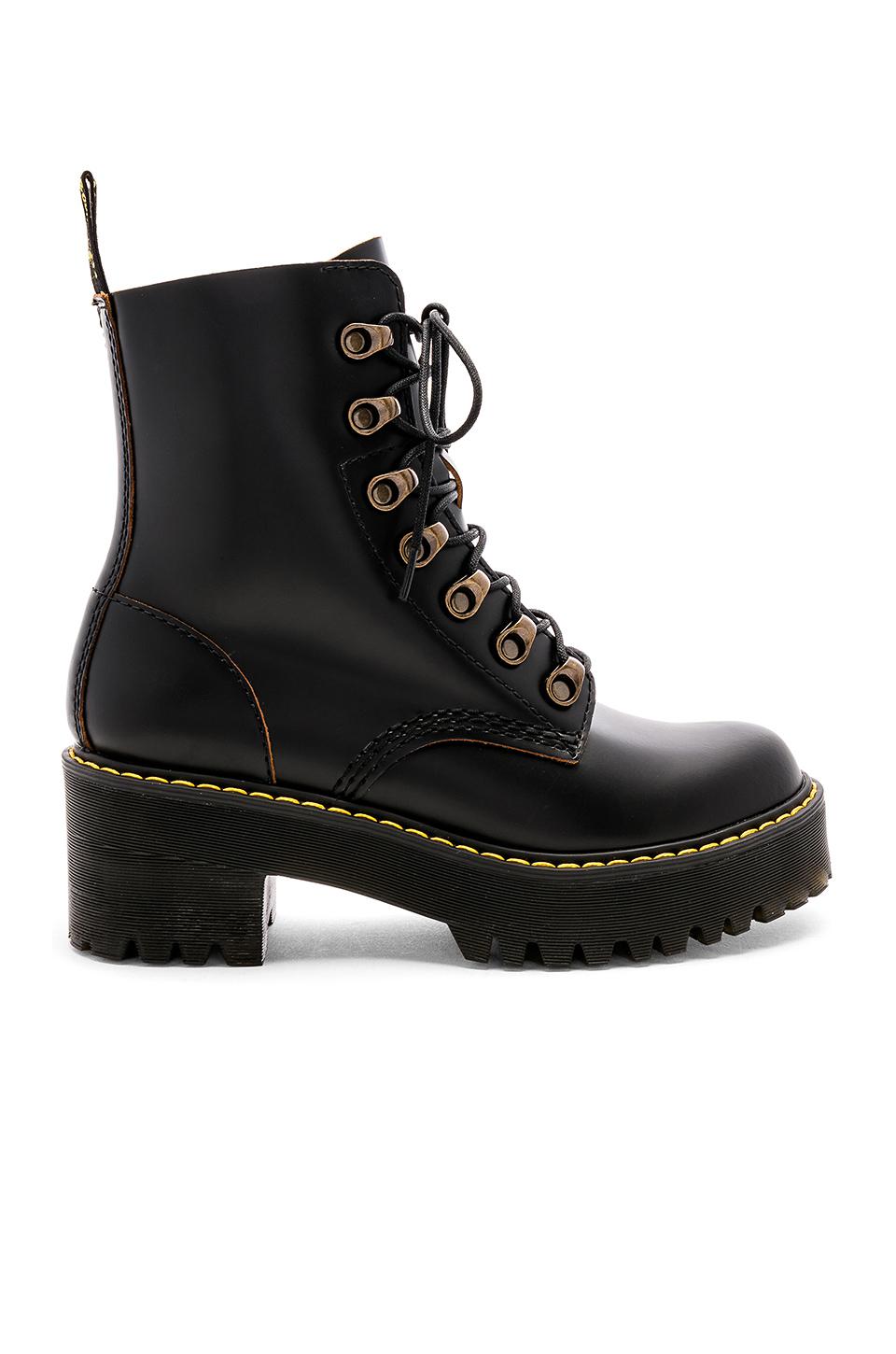 leona boot in black