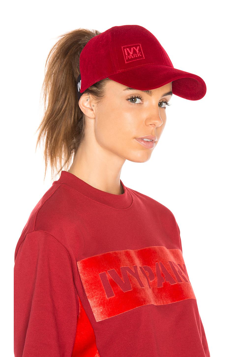 Ivy Park Backless Running Cap in Red | Lyst
