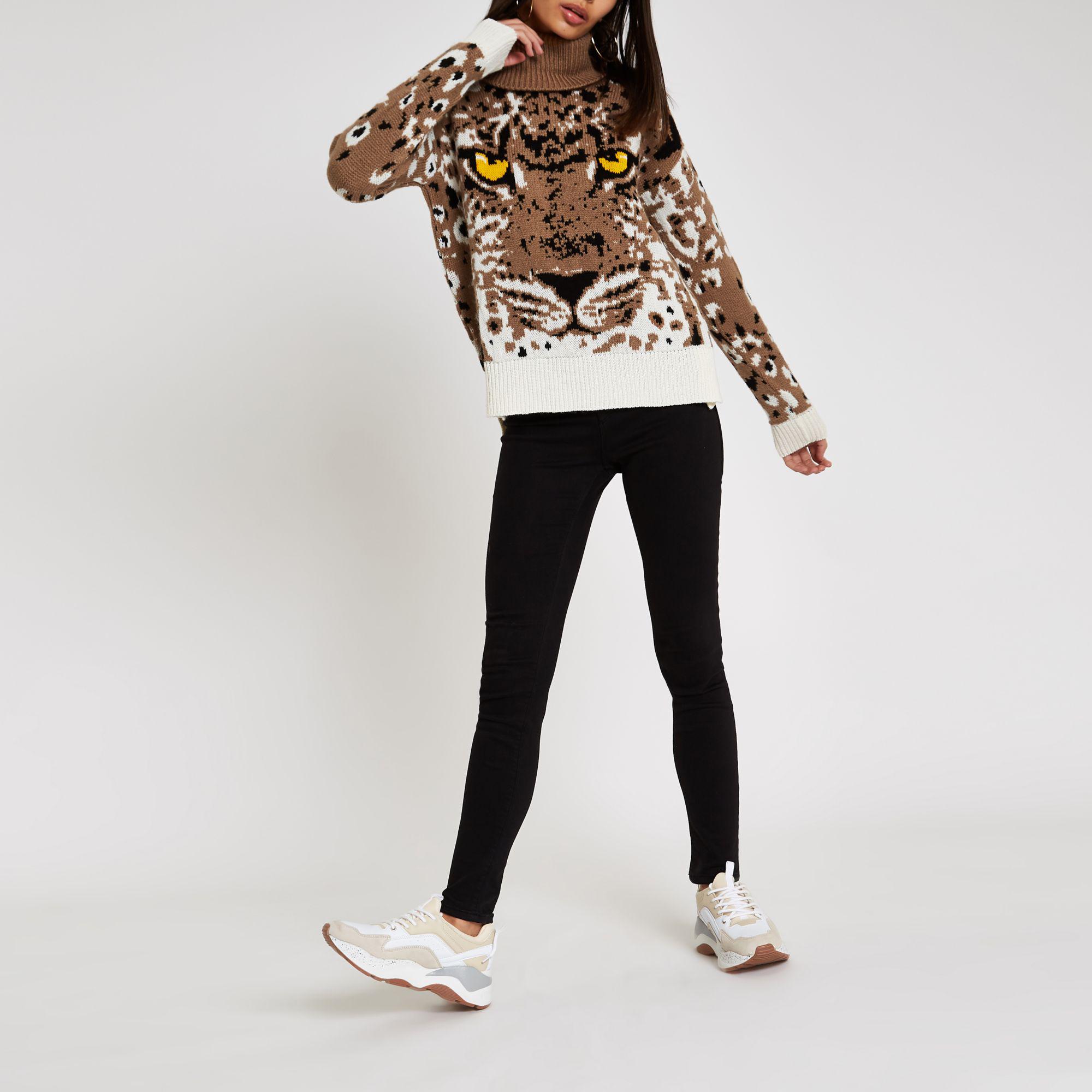 sweater with tiger face