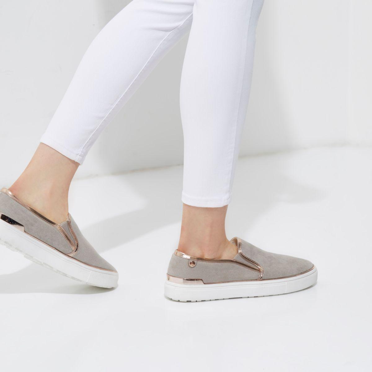 light grey plimsolls