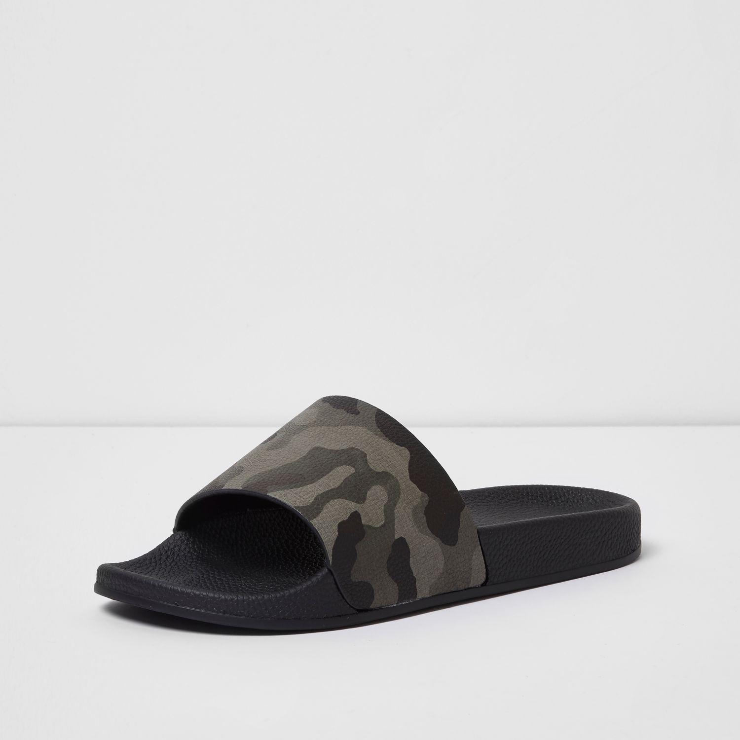 clog platform sandals