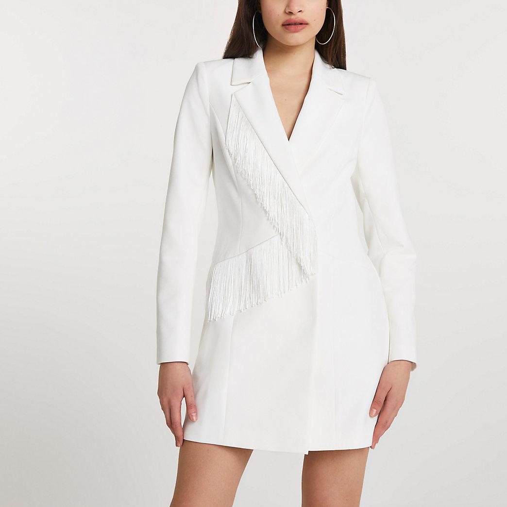 white sleeveless dress plus size