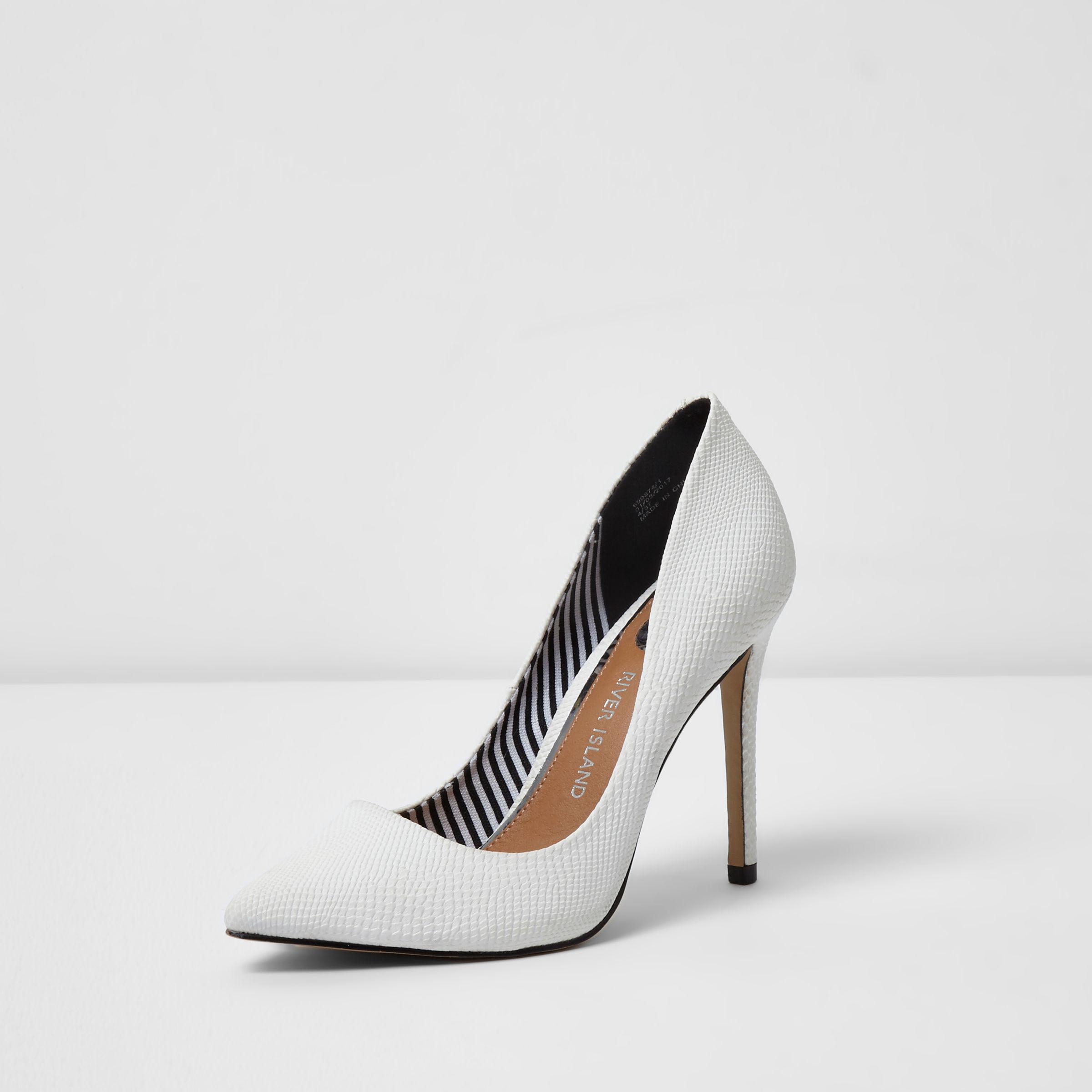river island white pumps
