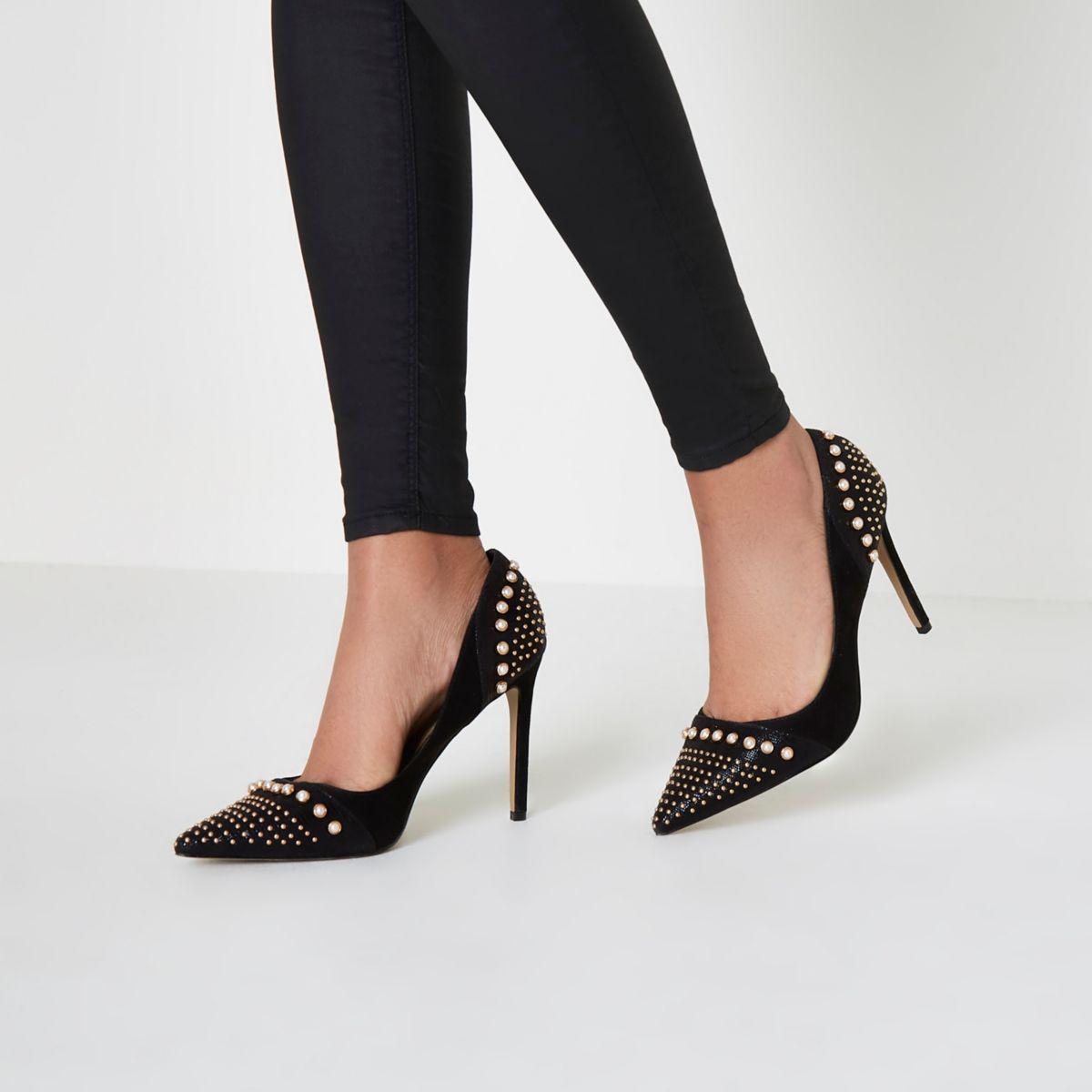 cream ballet pumps