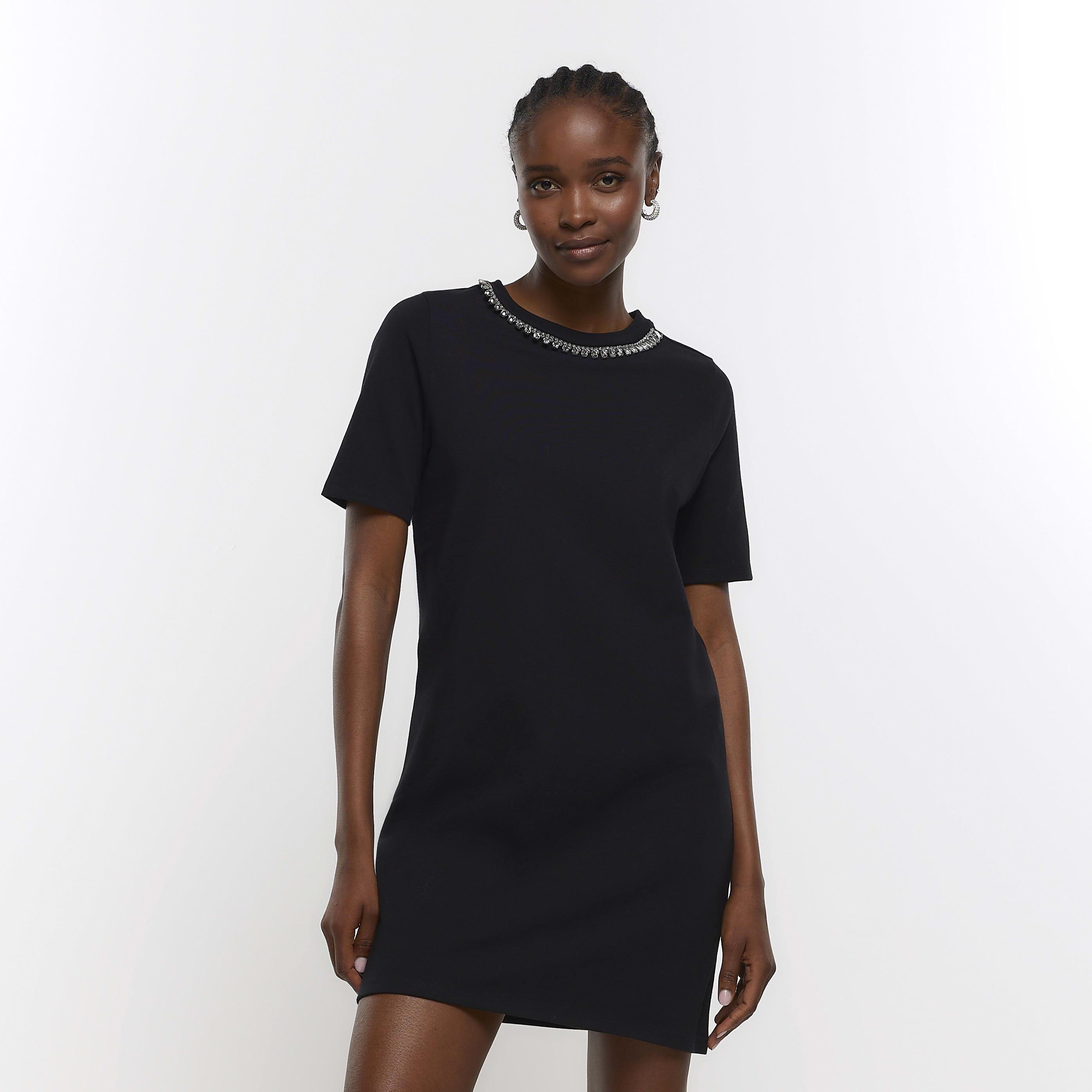 Black dress t shirt 2025