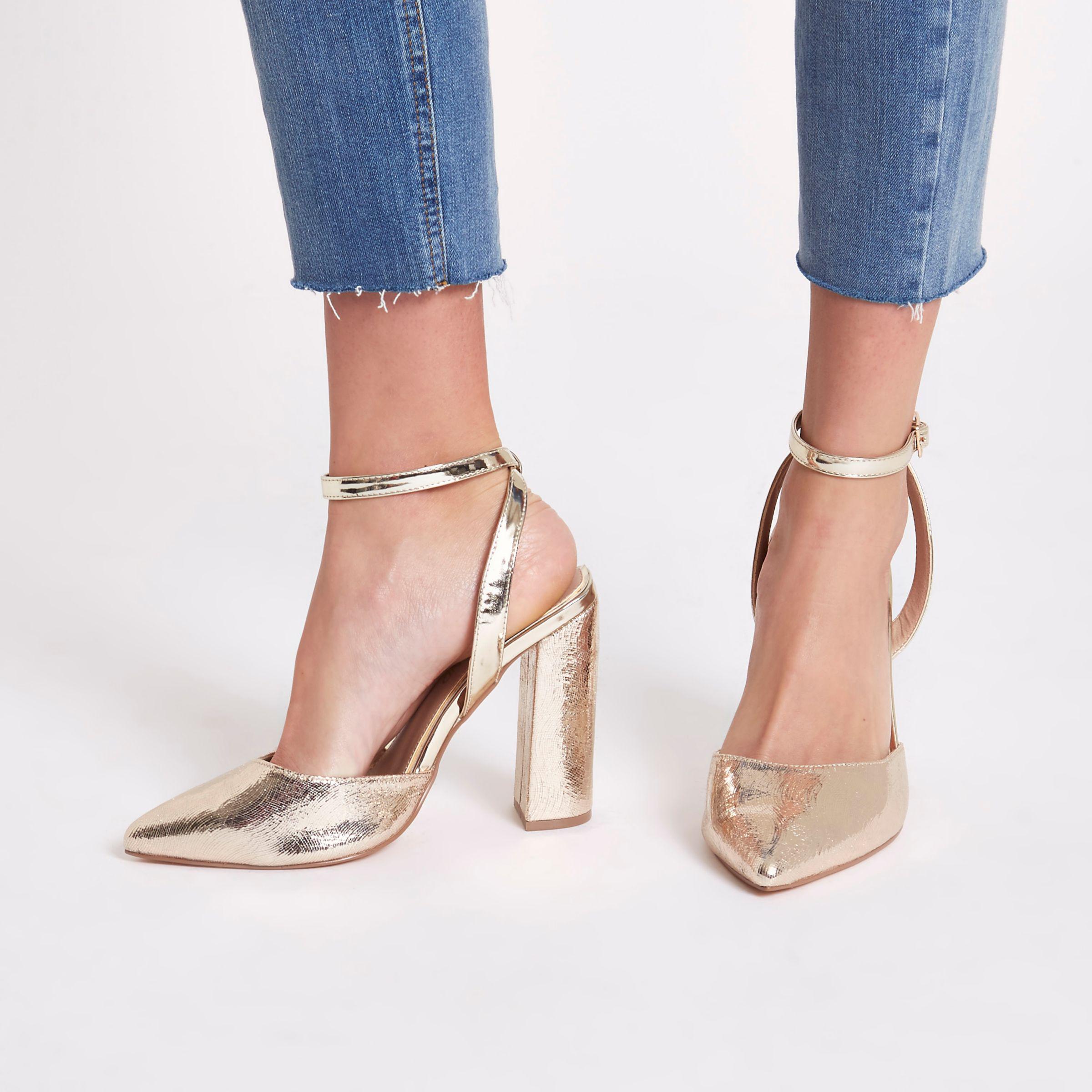 river island wide fit block heeled sandals in gold