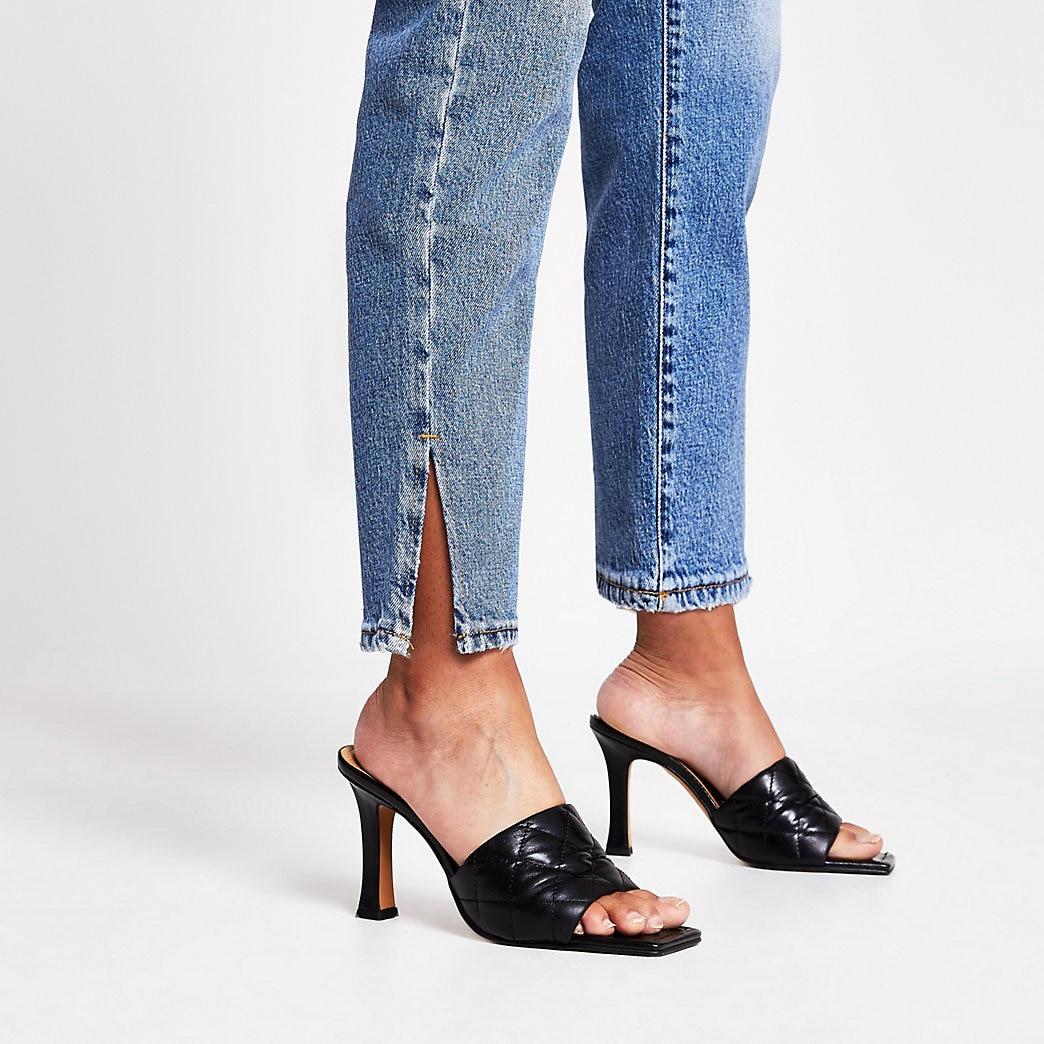 Split Hem Straight Jeans in Blue 