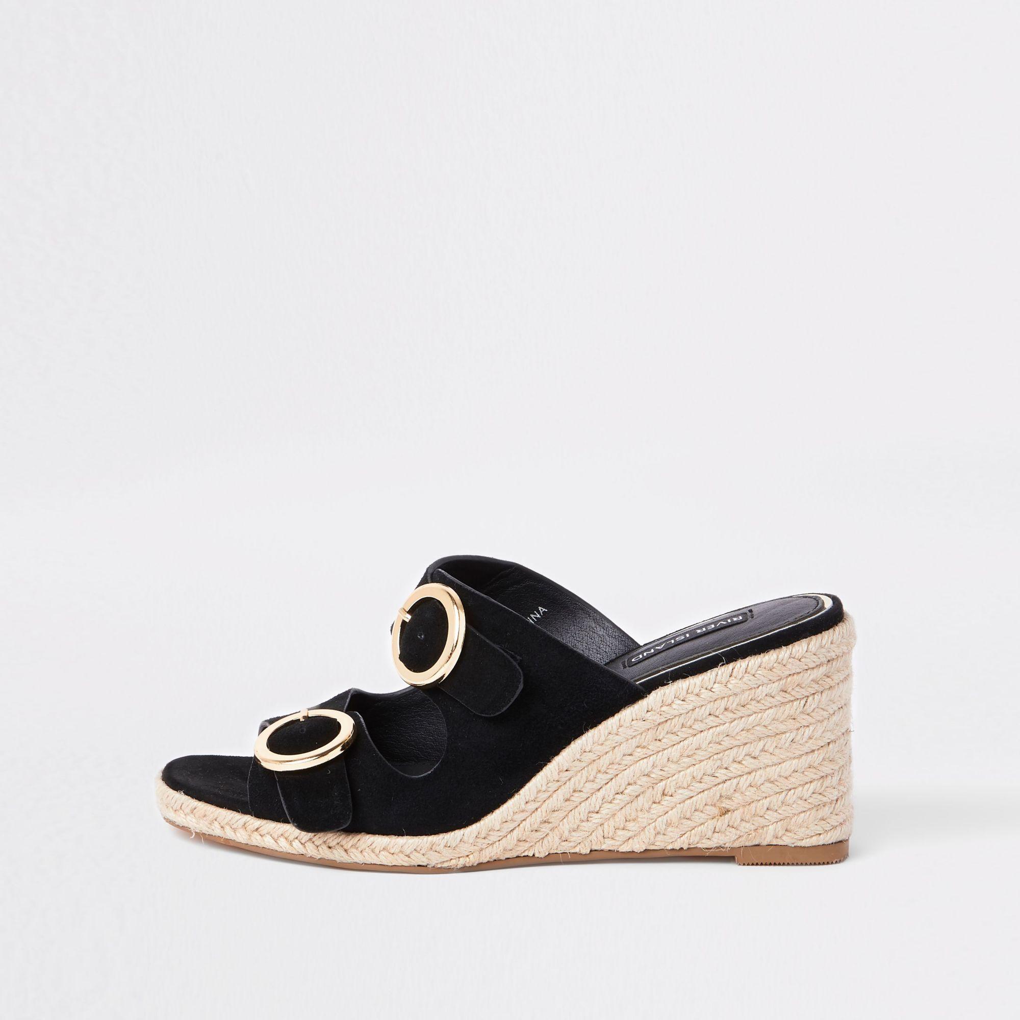 black wedges with buckle