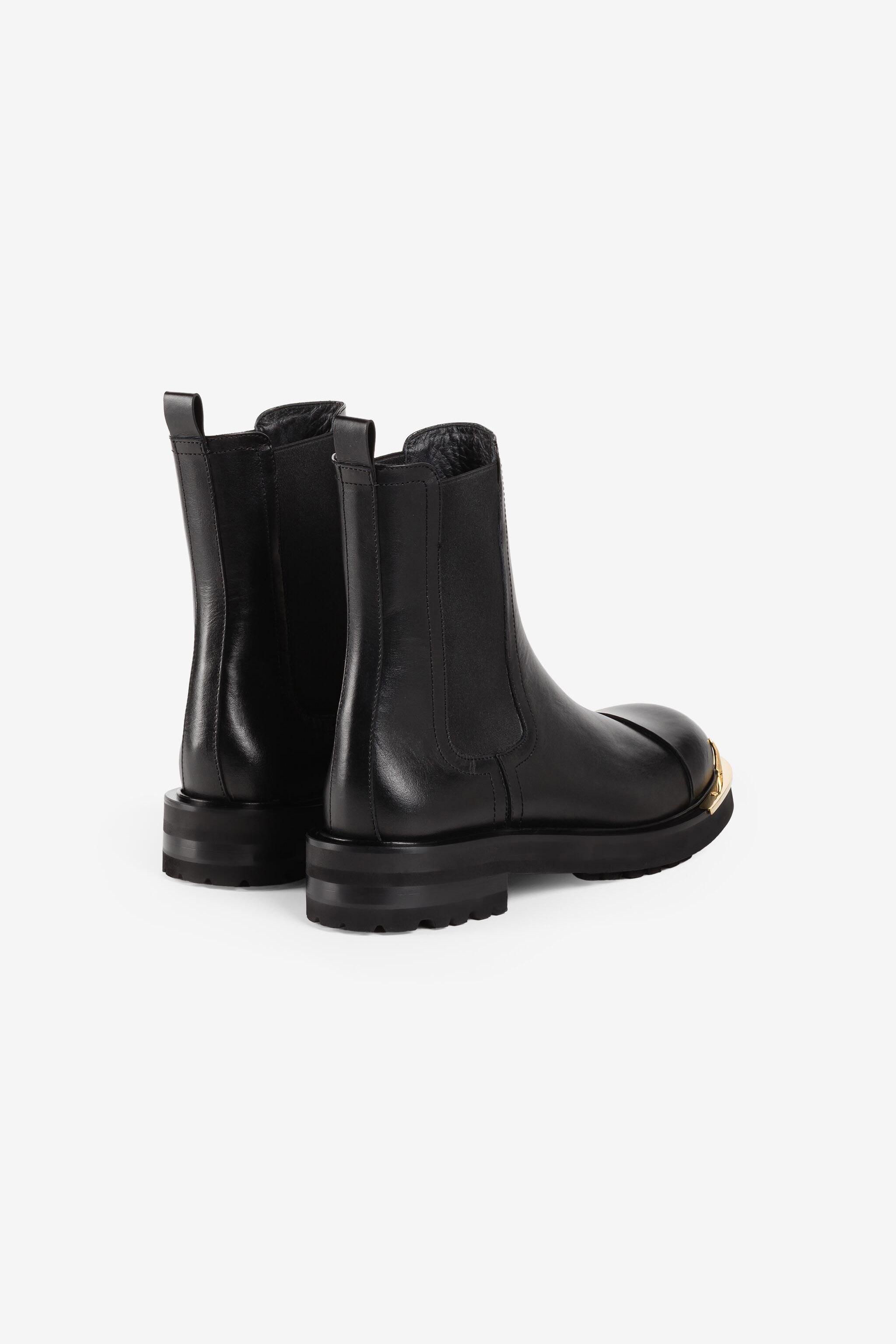 Roberto Cavalli Tiger Tooth Chelsea Boots in Black for Men  display picture 1