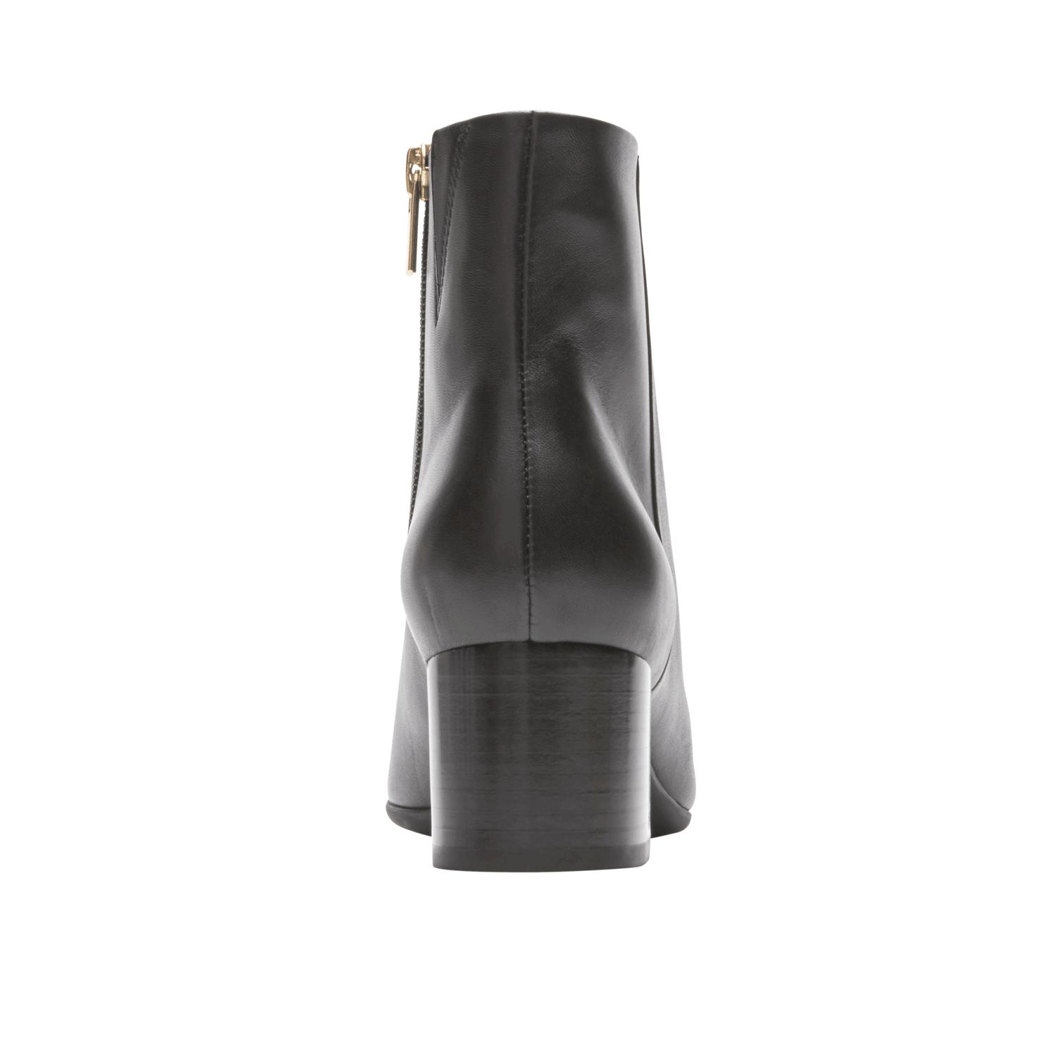 total motion novalie bootie 2