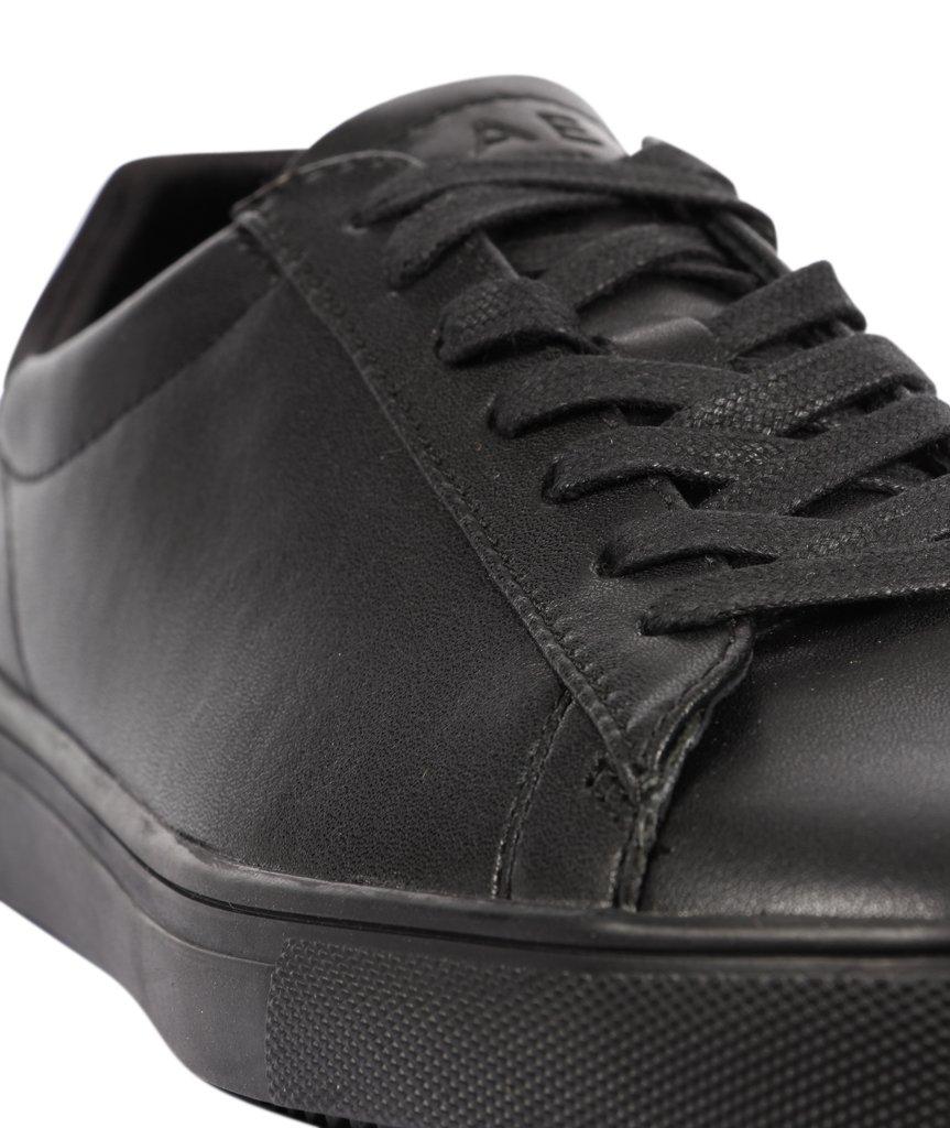 clae bradley black