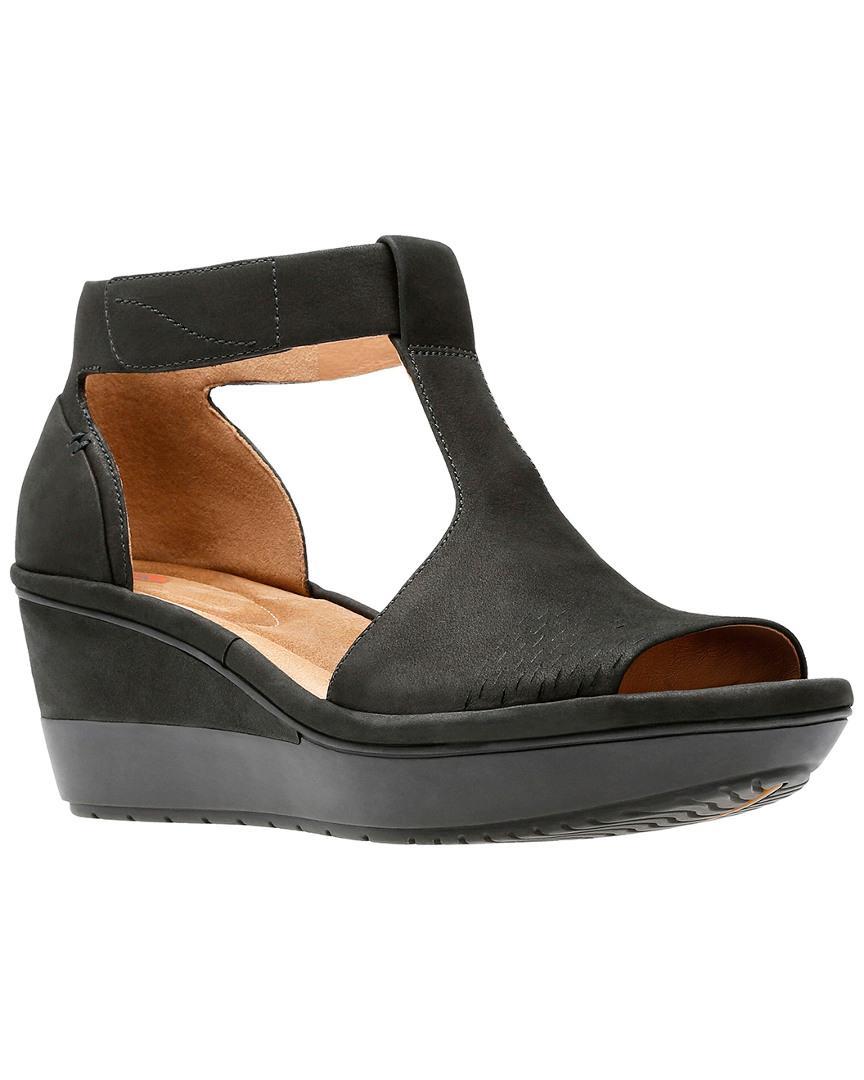 Clarks Unstructured Wynnmere Avah Sandal in Black Nubuck (Black) | Lyst  Canada
