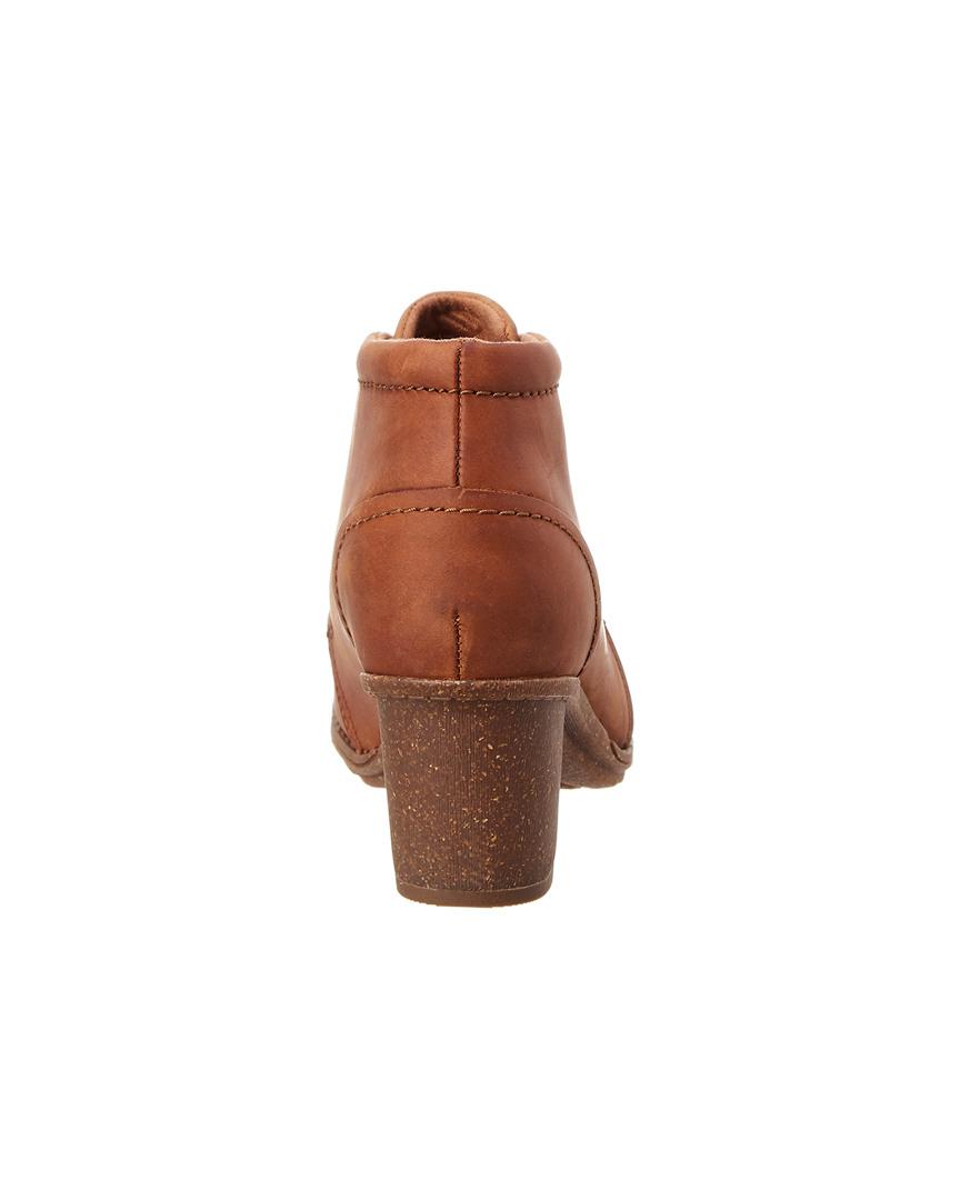 clarks women's sashlin sue ankle bootie