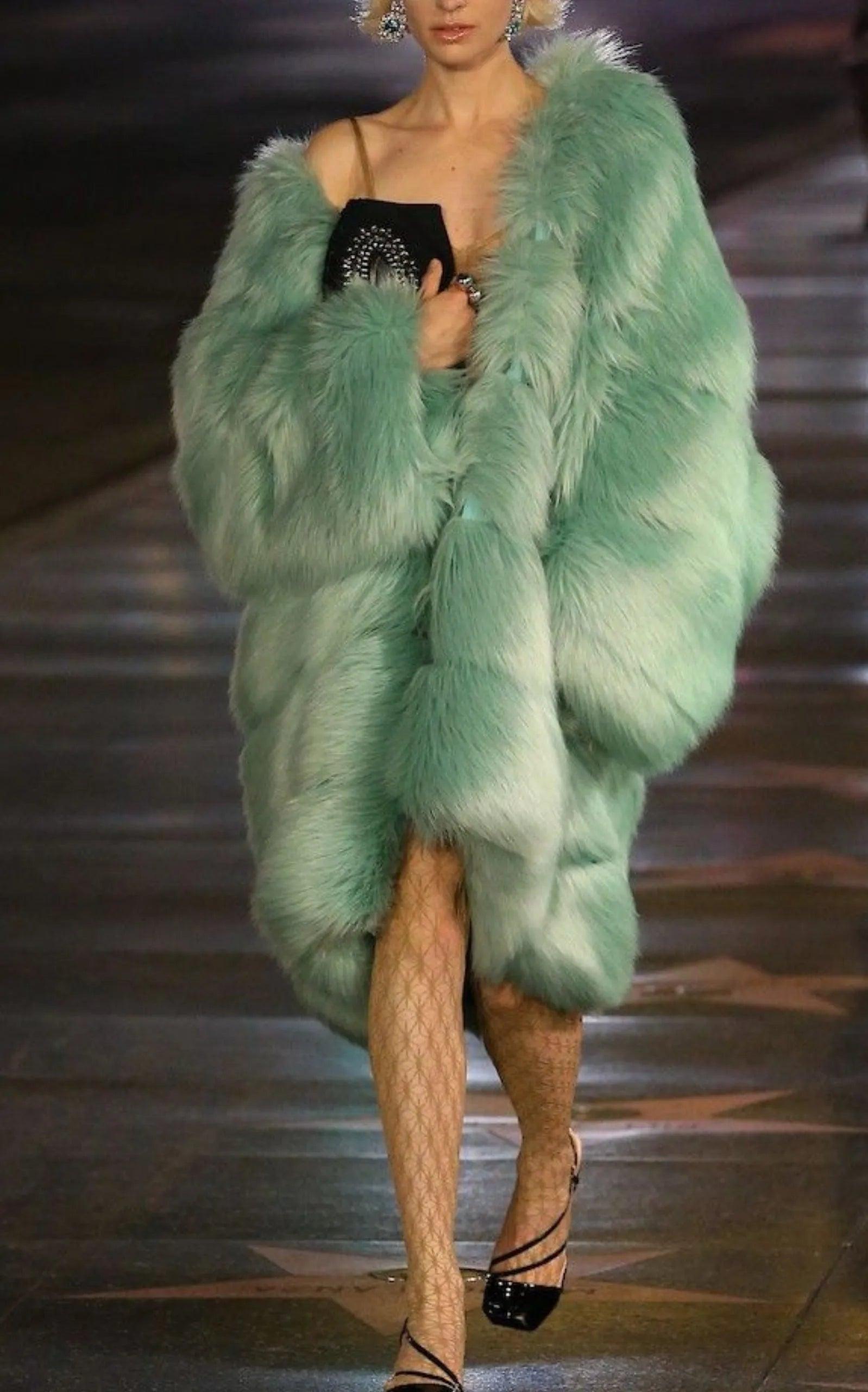 Gucci Fur coats for Women | Online Sale up to 55% off | Lyst
