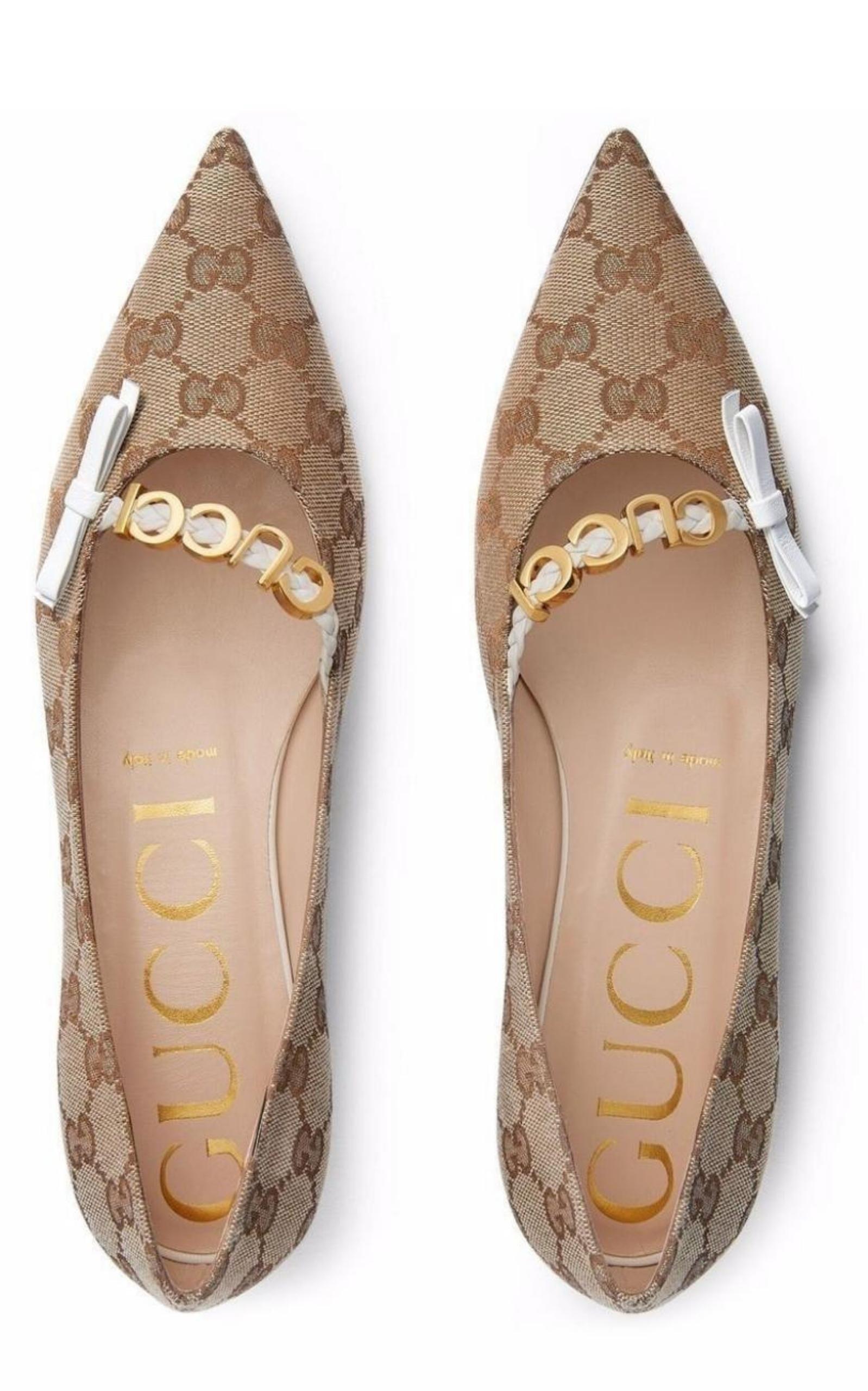 Gucci Gg Supreme Ballet Flats in Natural | Lyst