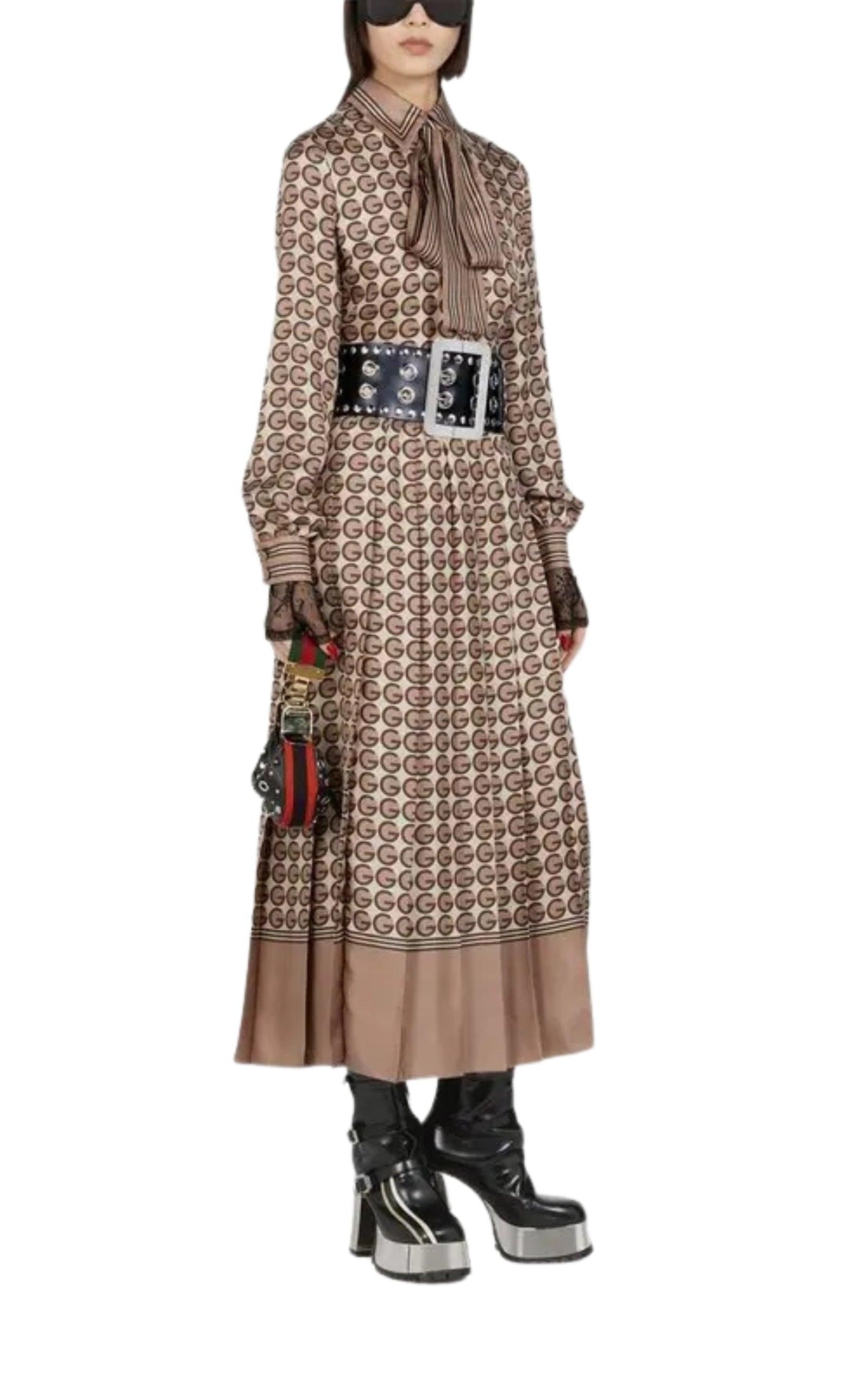 パーティードレス Silk Shirt Dress with Round G Logo Print Gucci Silk Shirt Dress With Round G Logo Print in Natural