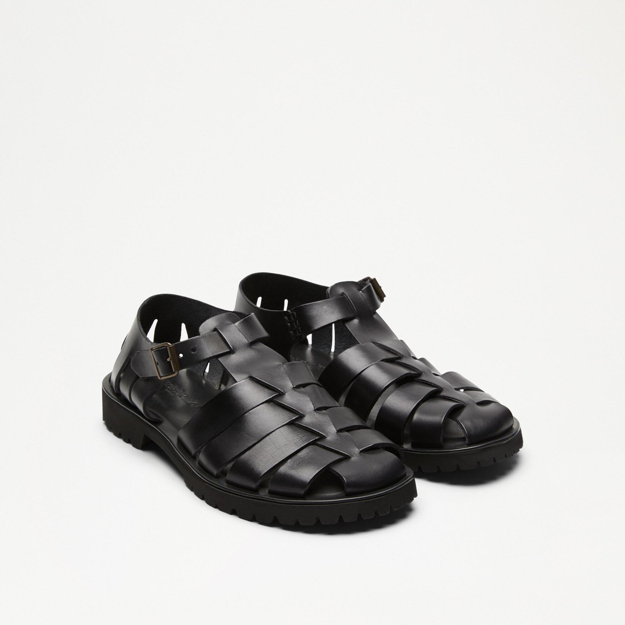 Russell Bromley Beachley Closed Toe Fisherman Sandal in Black